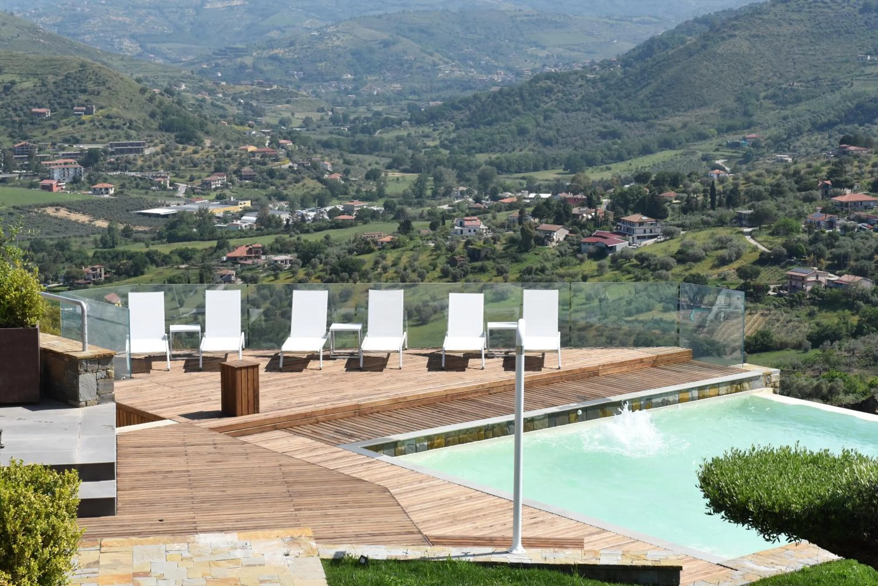 Swimming pool in Torre Difyos