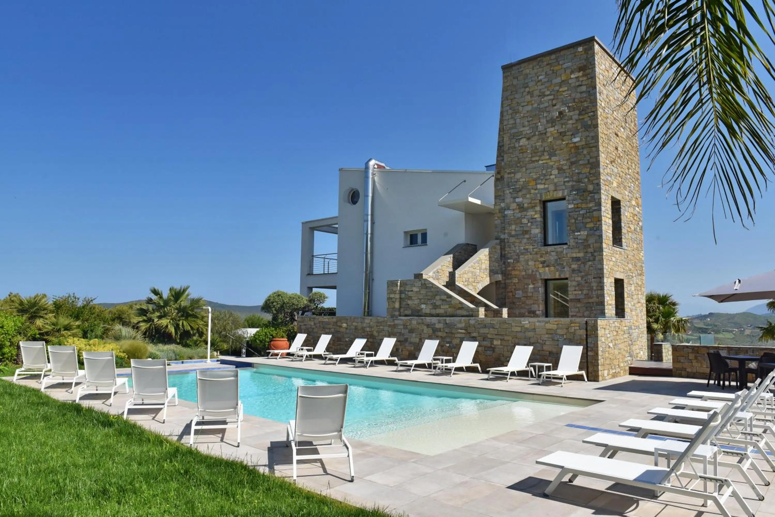 Property building in Torre Difyos