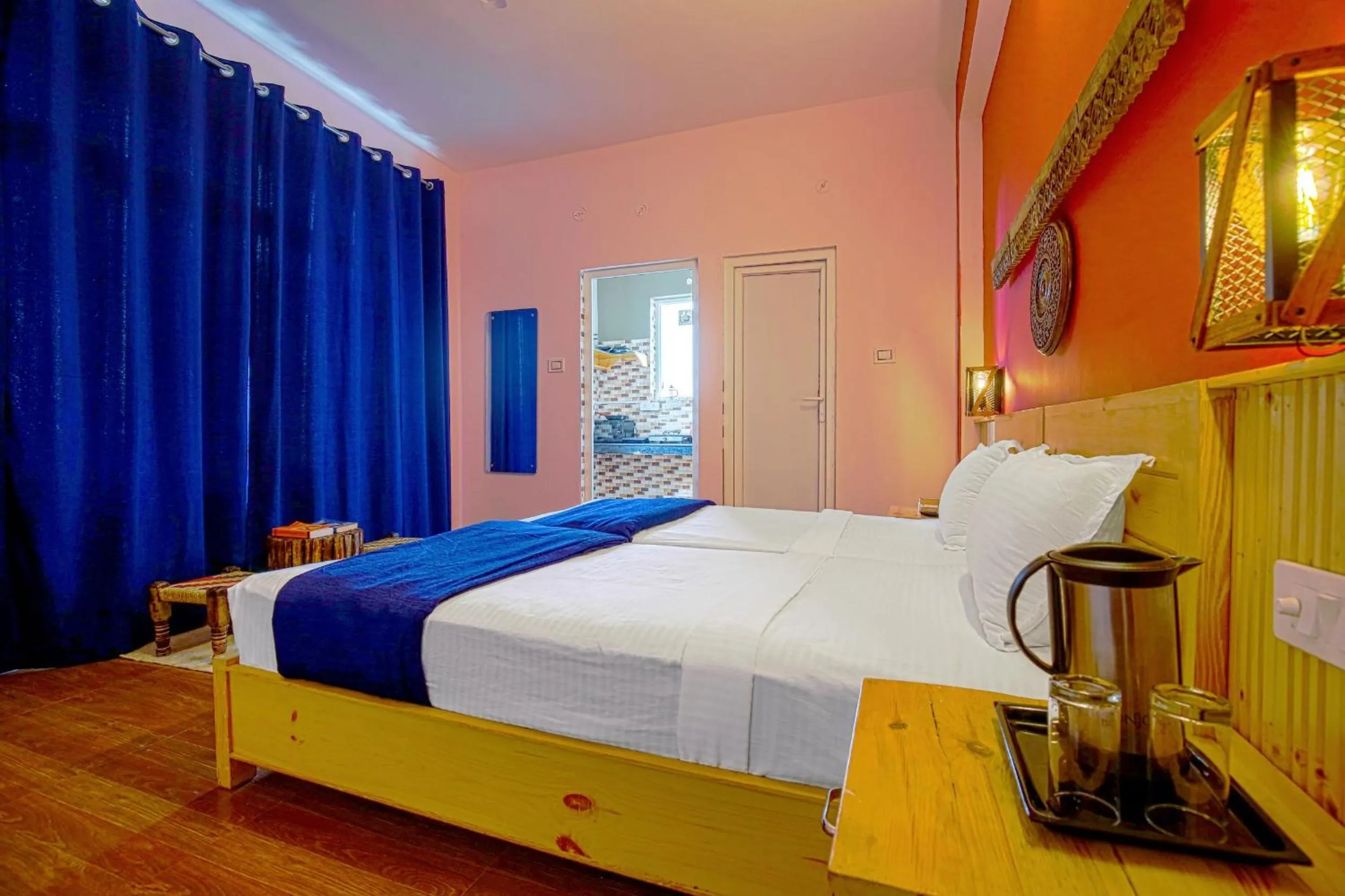 Bed in Chokling ArtHouse - The Treasure of Himalayas