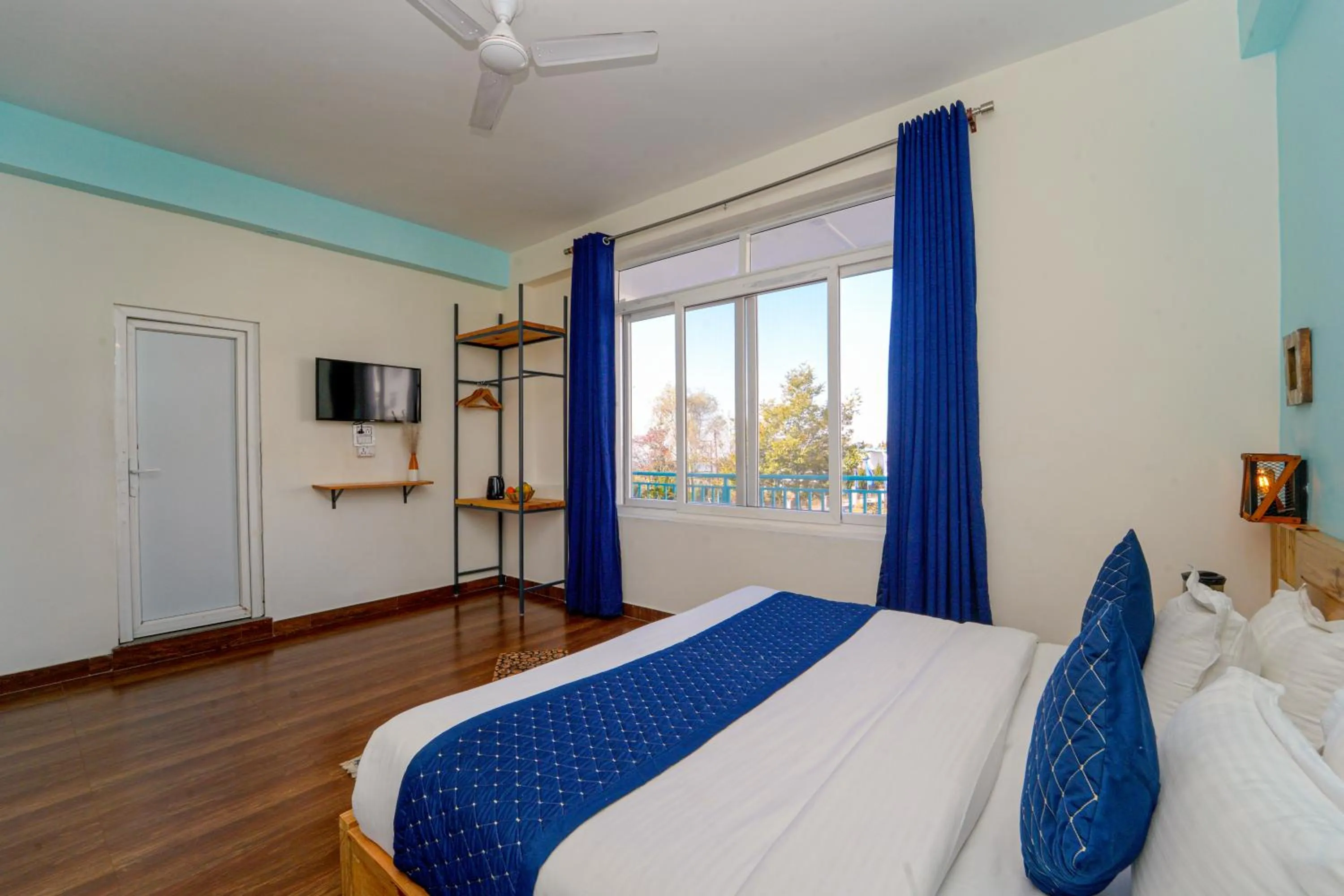 Bed in Chokling ArtHouse - The Treasure of Himalayas