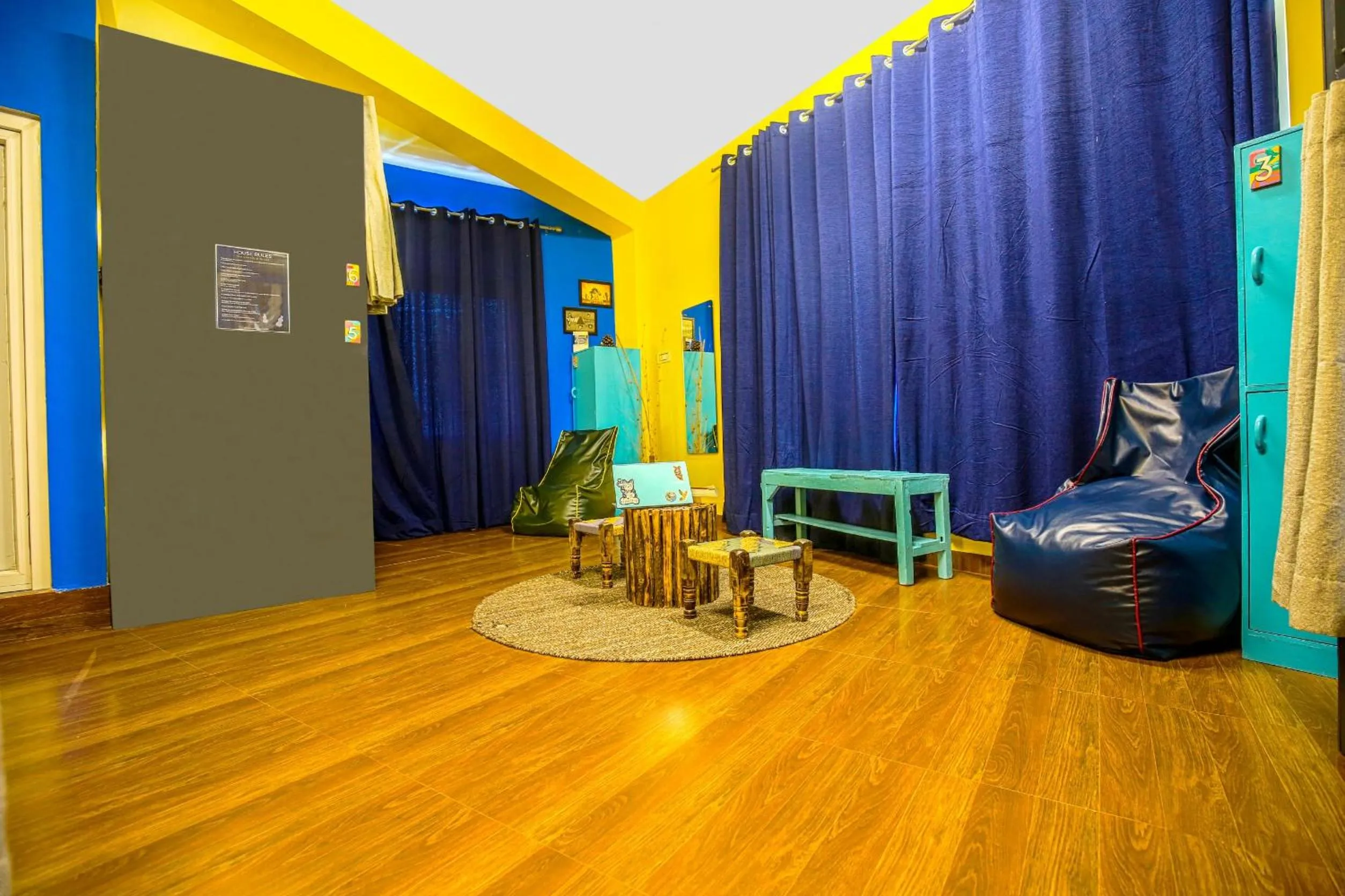 Living room in Chokling ArtHouse - The Treasure of Himalayas