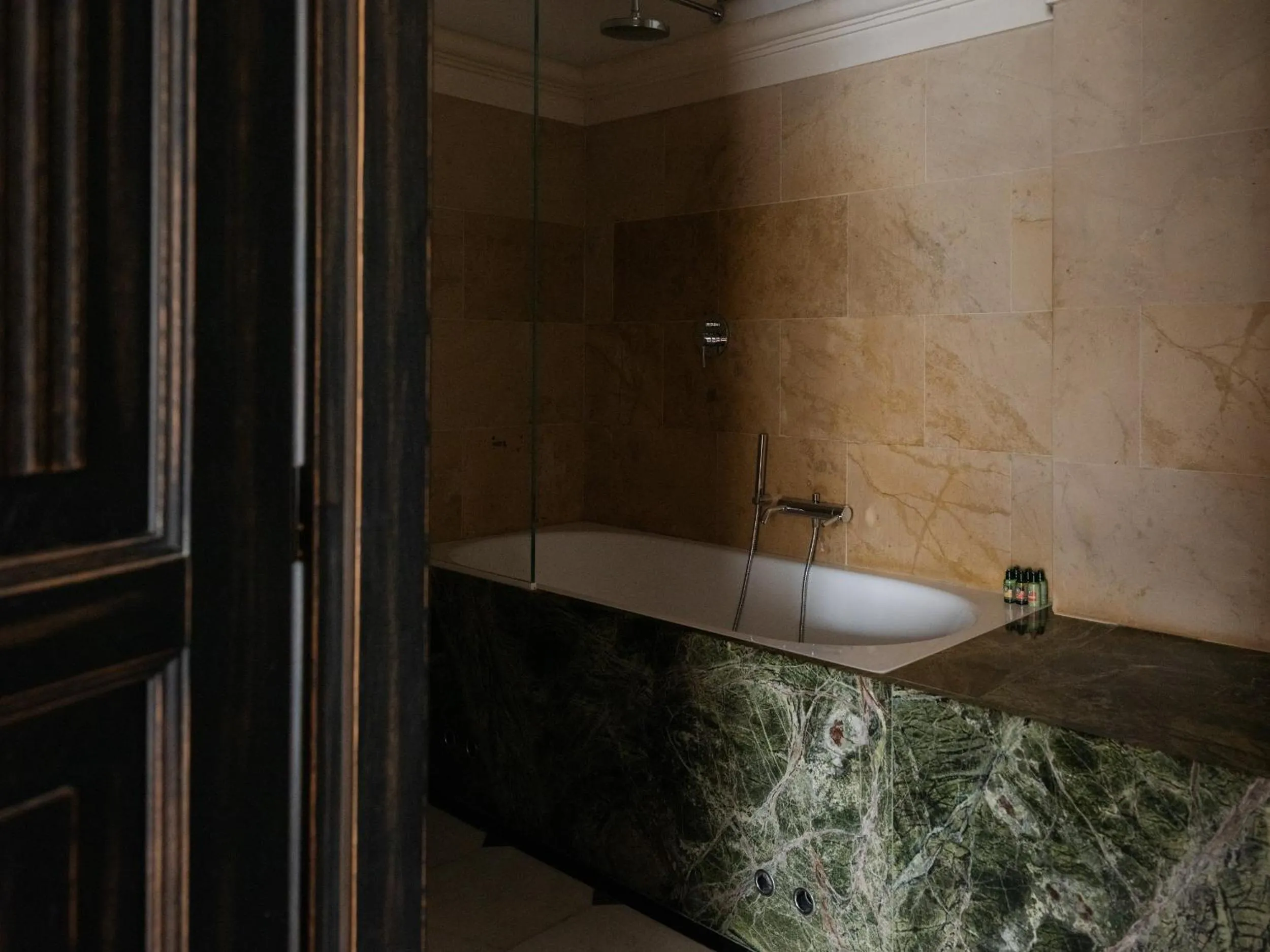 Bathroom in Hotel Pod Różą