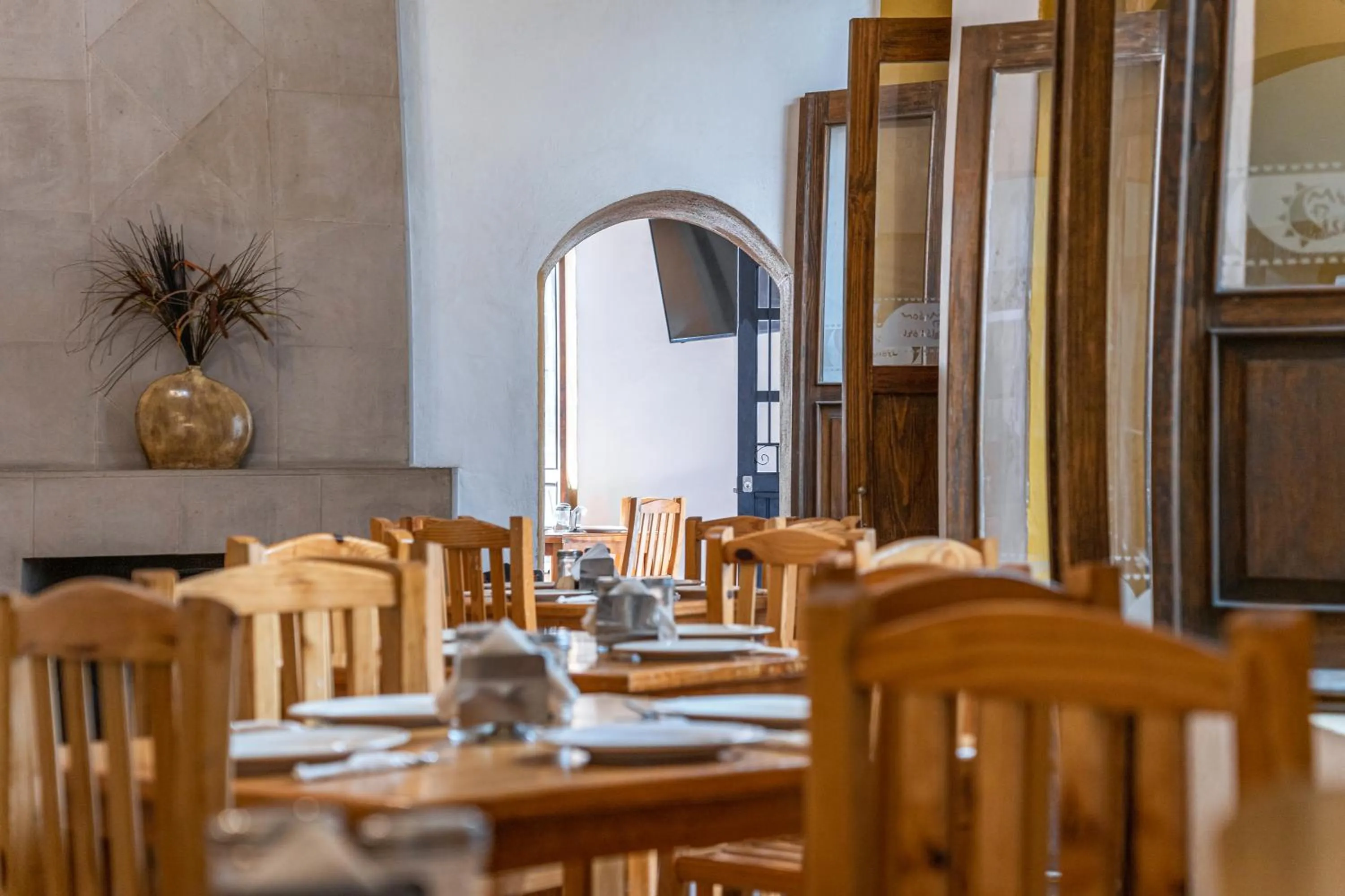 Restaurant/places to eat in Hotel Meson de Isabel