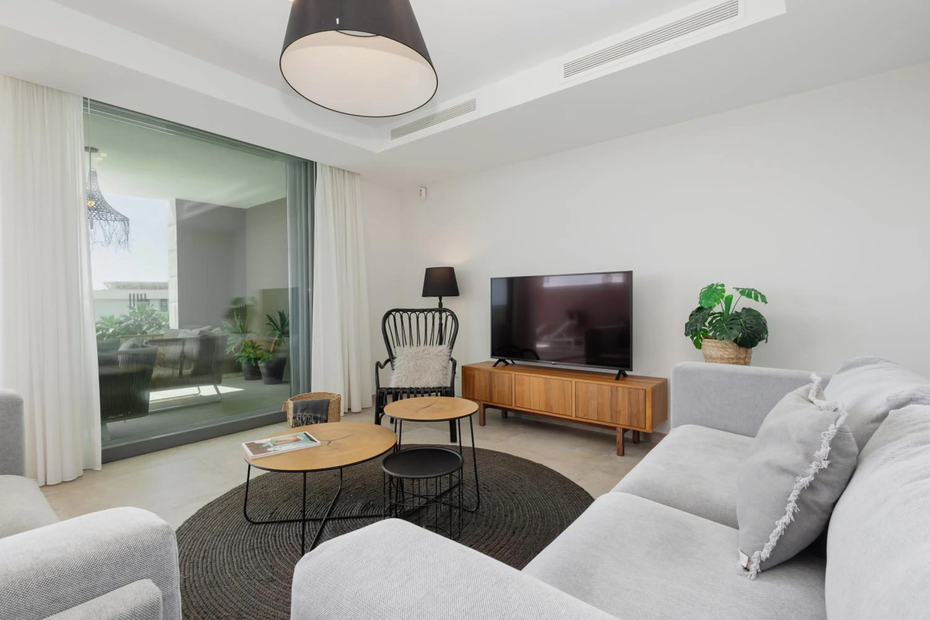 TV and multimedia in Luxury holiday apartment with 2 bedrooms in Cancelada
