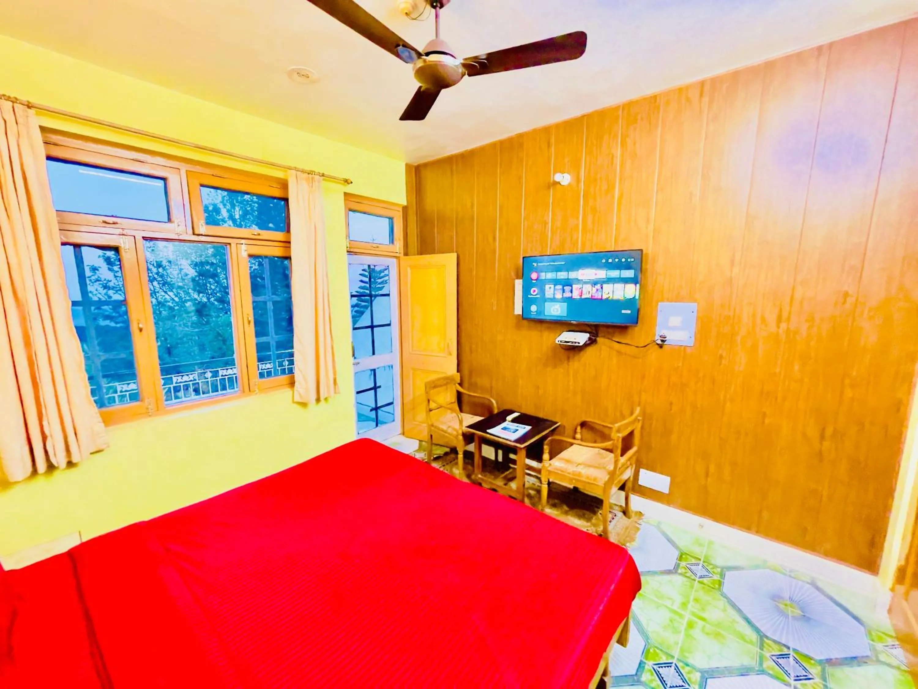 Bed in Grand view lodge and Restaurant Dharamshala - Partial Prepayment required to confirm booking