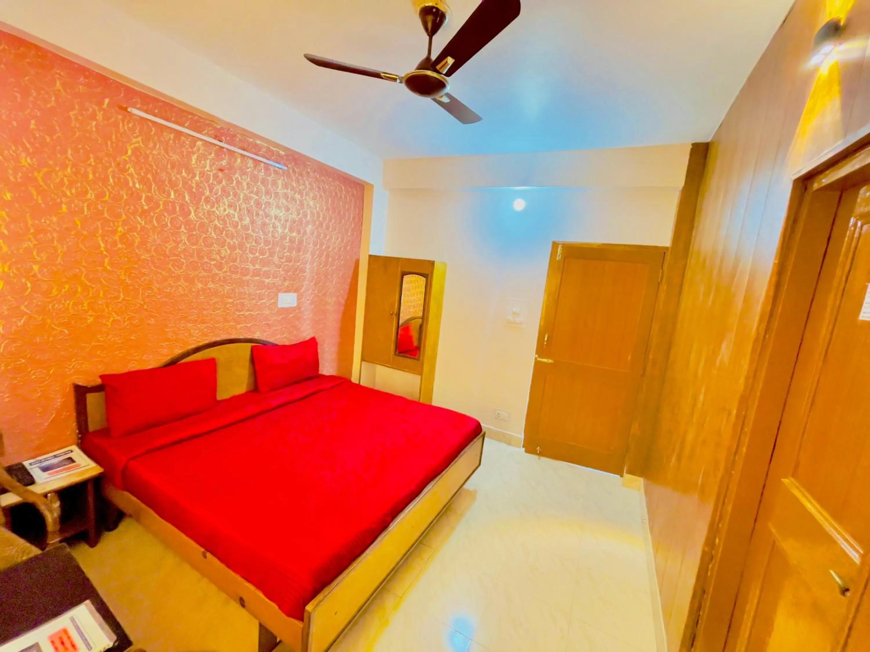 Bed in Grand view lodge and Restaurant Dharamshala - Partial Prepayment required to confirm booking