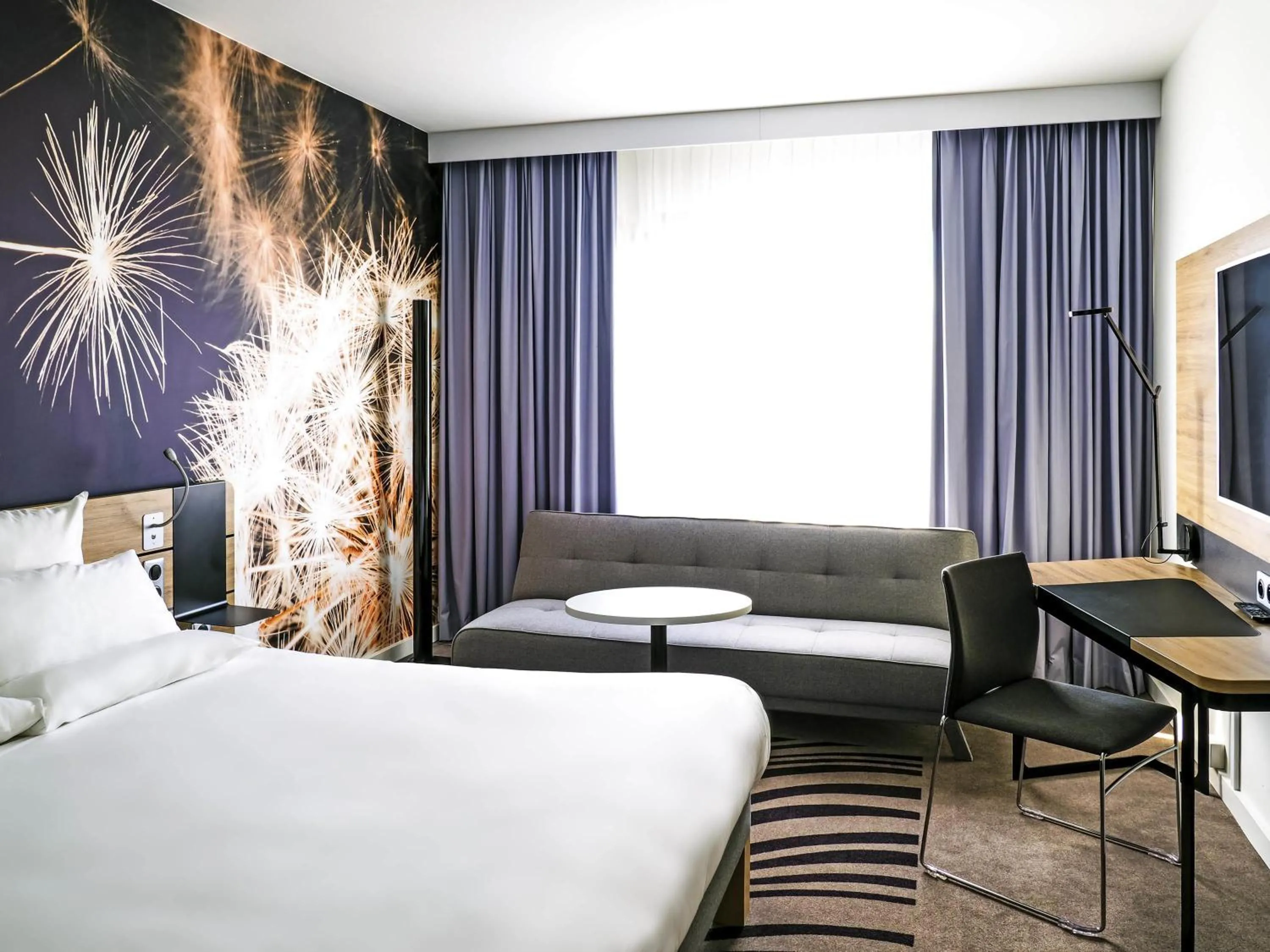 Bedroom, Bed in Novotel Katowice Centrum