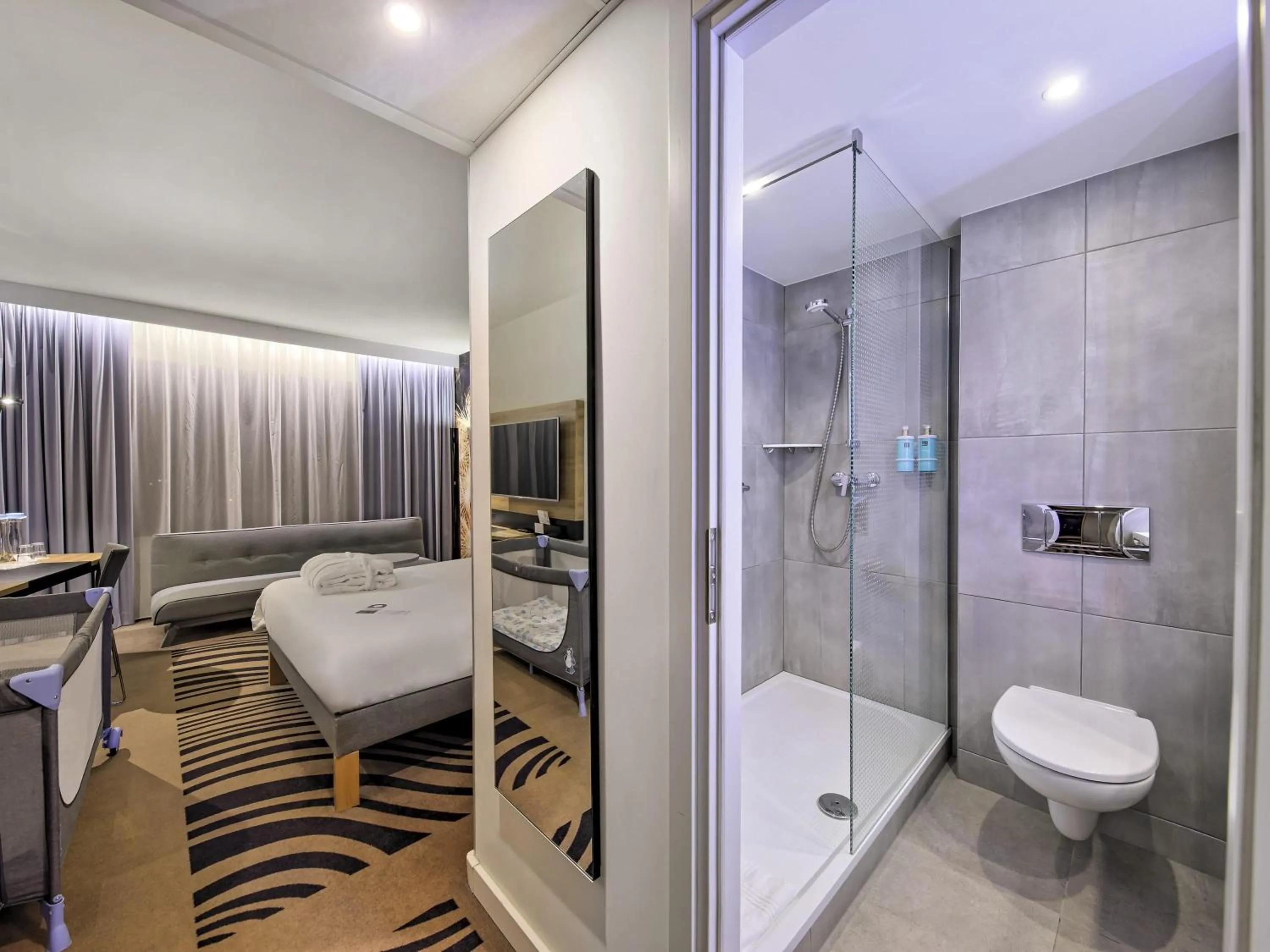 Bedroom in Novotel Katowice Centrum