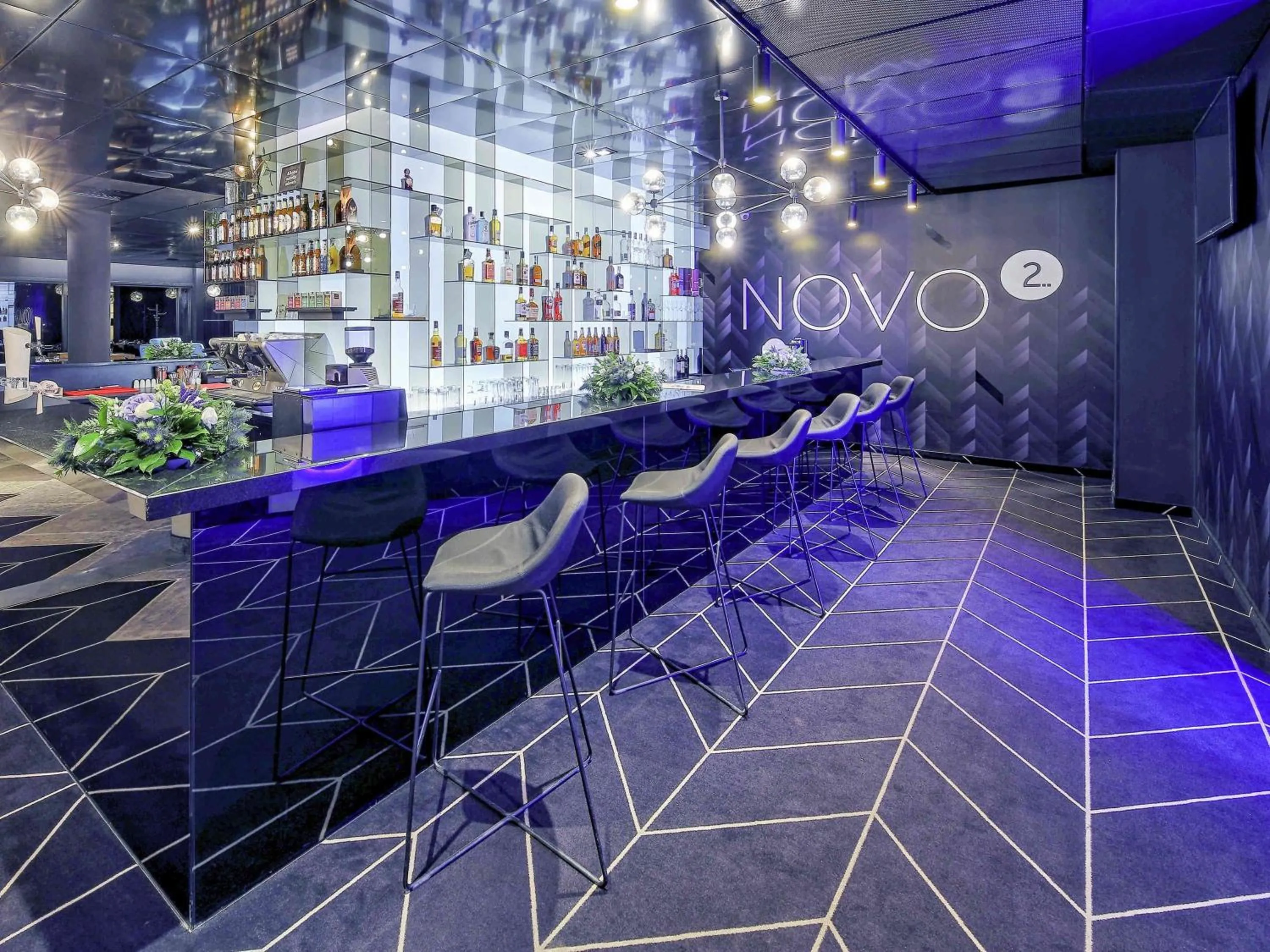 Lounge or bar in Novotel Katowice Centrum