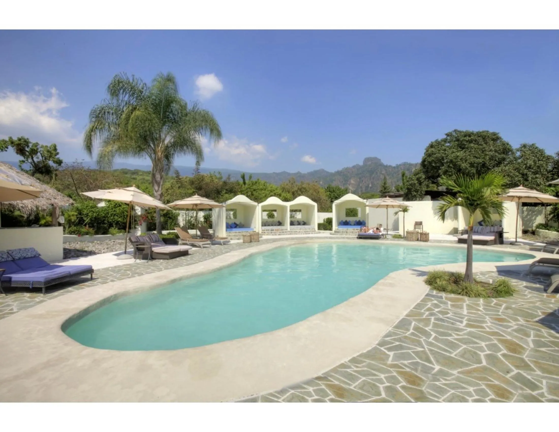 Swimming pool in Hotel Spa Sitio Sagrado