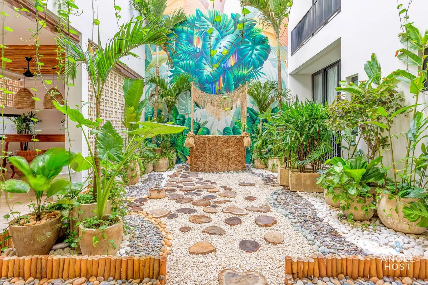 Garden in Chic Condotel with Roof Pool 10-Min Walk to Beach