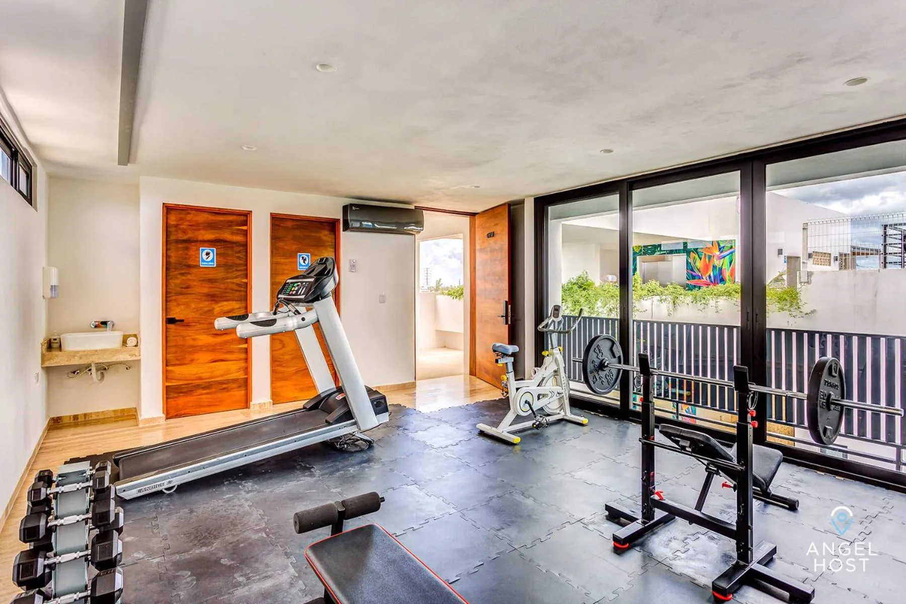 Fitness centre/facilities in Chic Condotel with Roof Pool 10-Min Walk to Beach