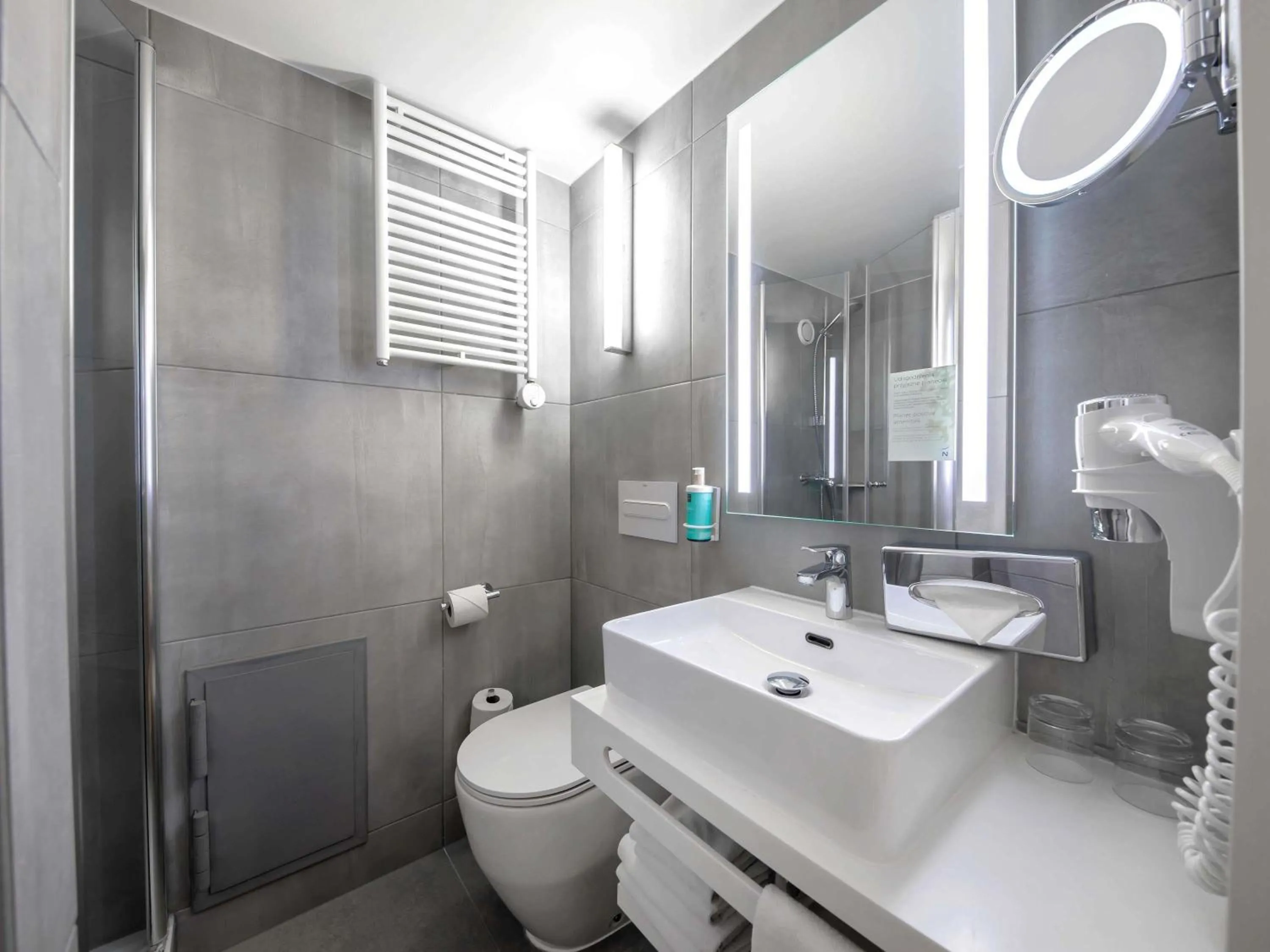 Bedroom in Novotel Warszawa Centrum