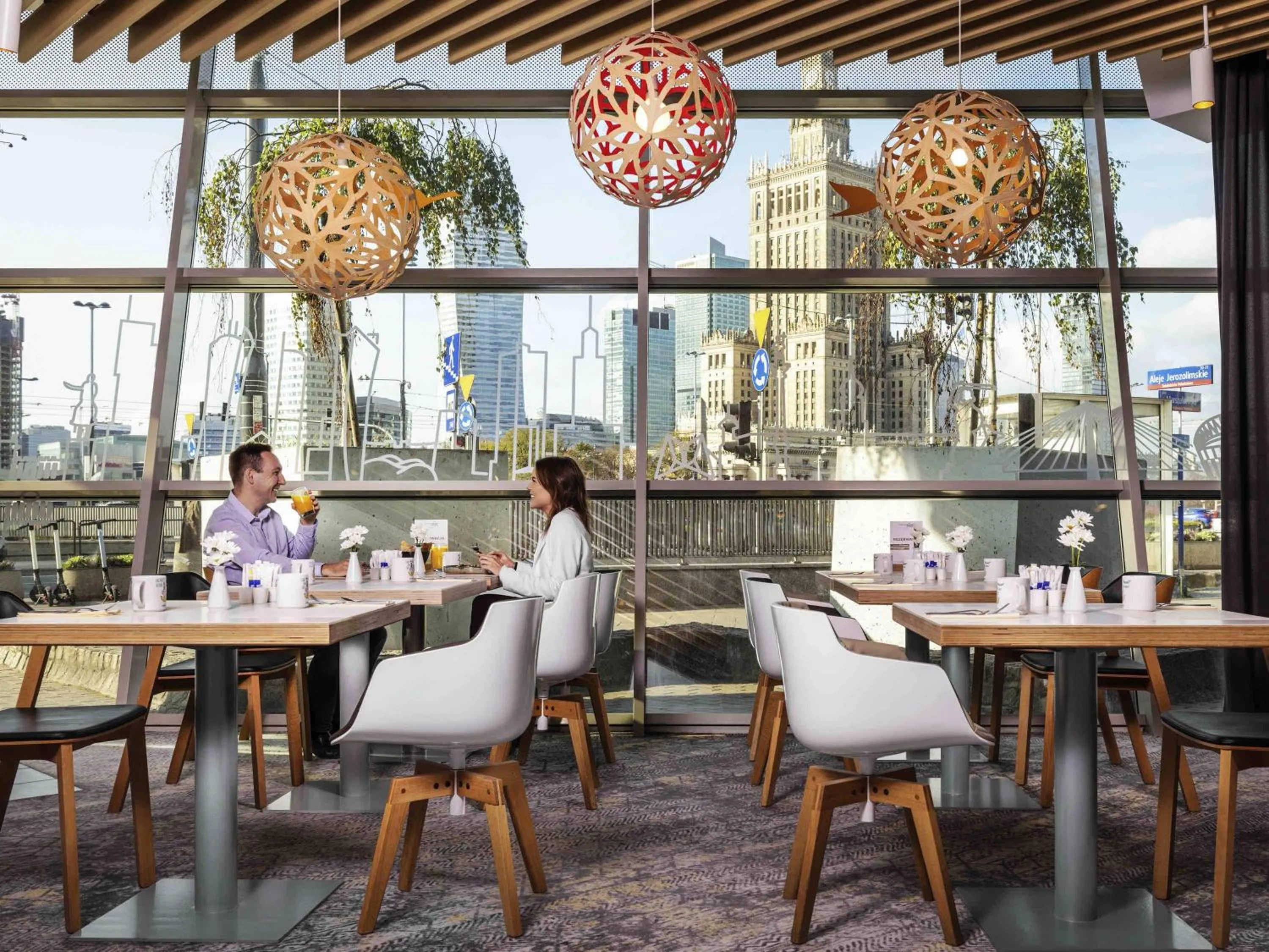 Restaurant/places to eat in Novotel Warszawa Centrum