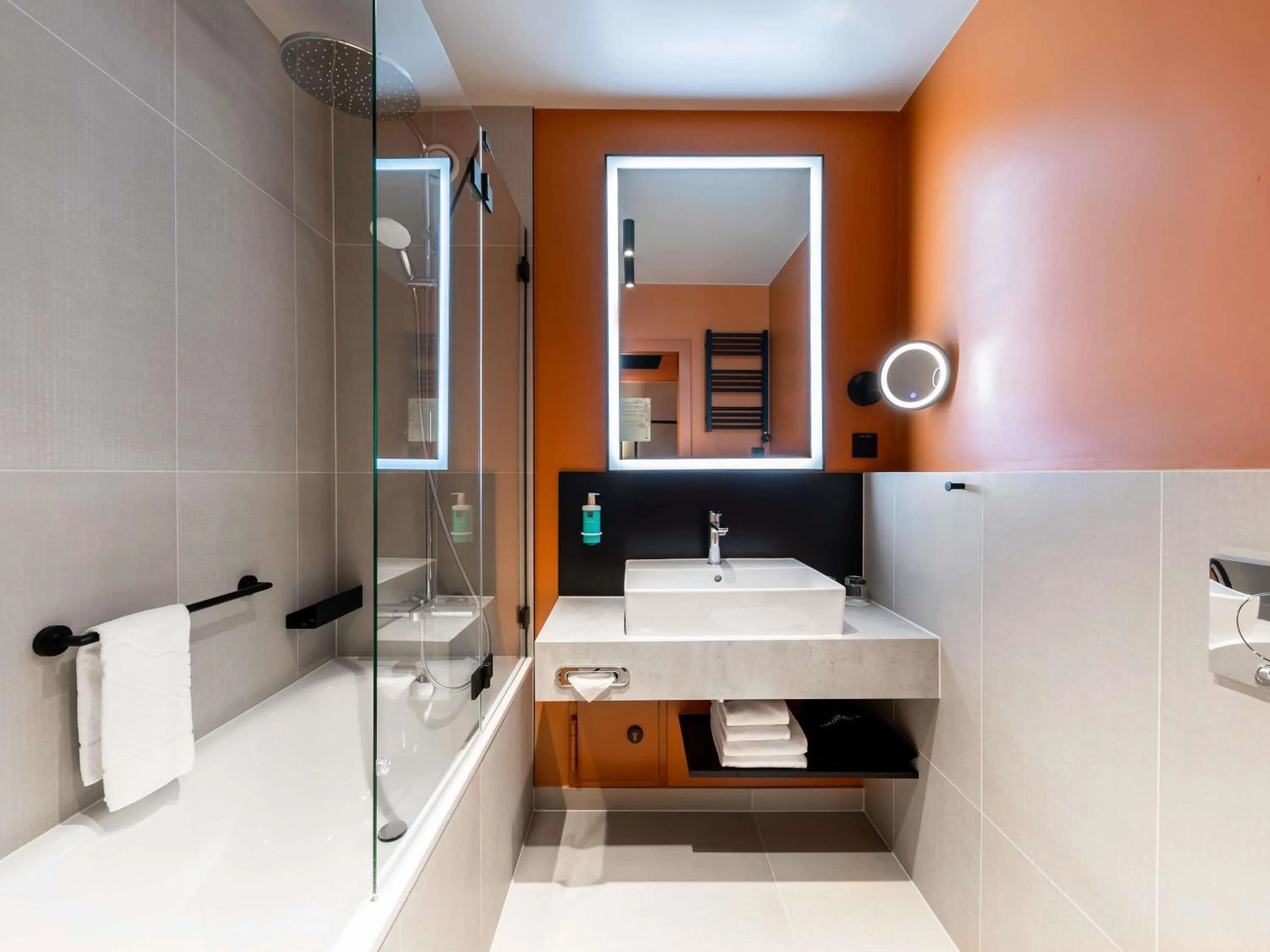 Bedroom in Novotel Warszawa Centrum