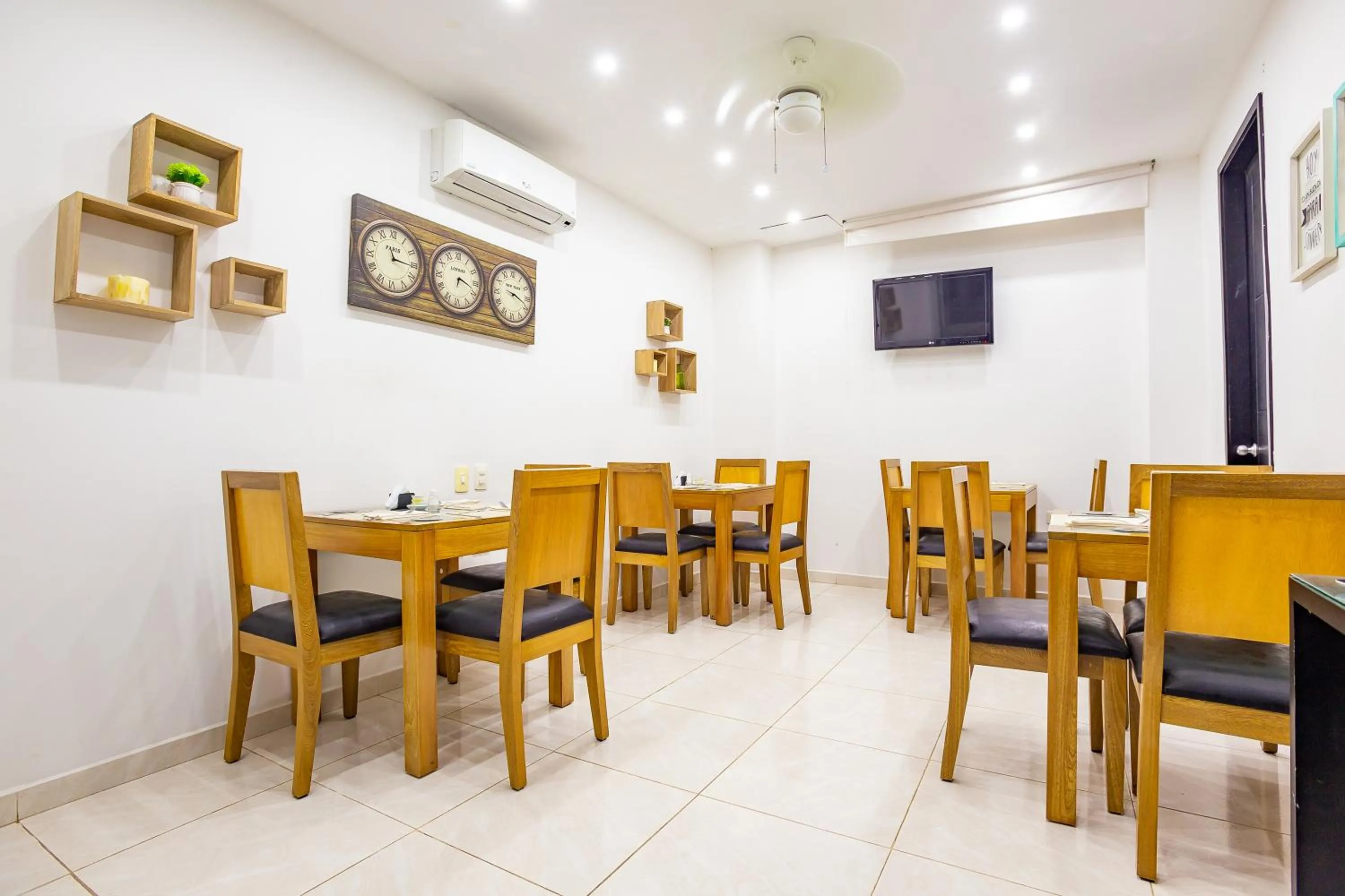 Restaurant/places to eat in Hotel Ayenda Monteria Central