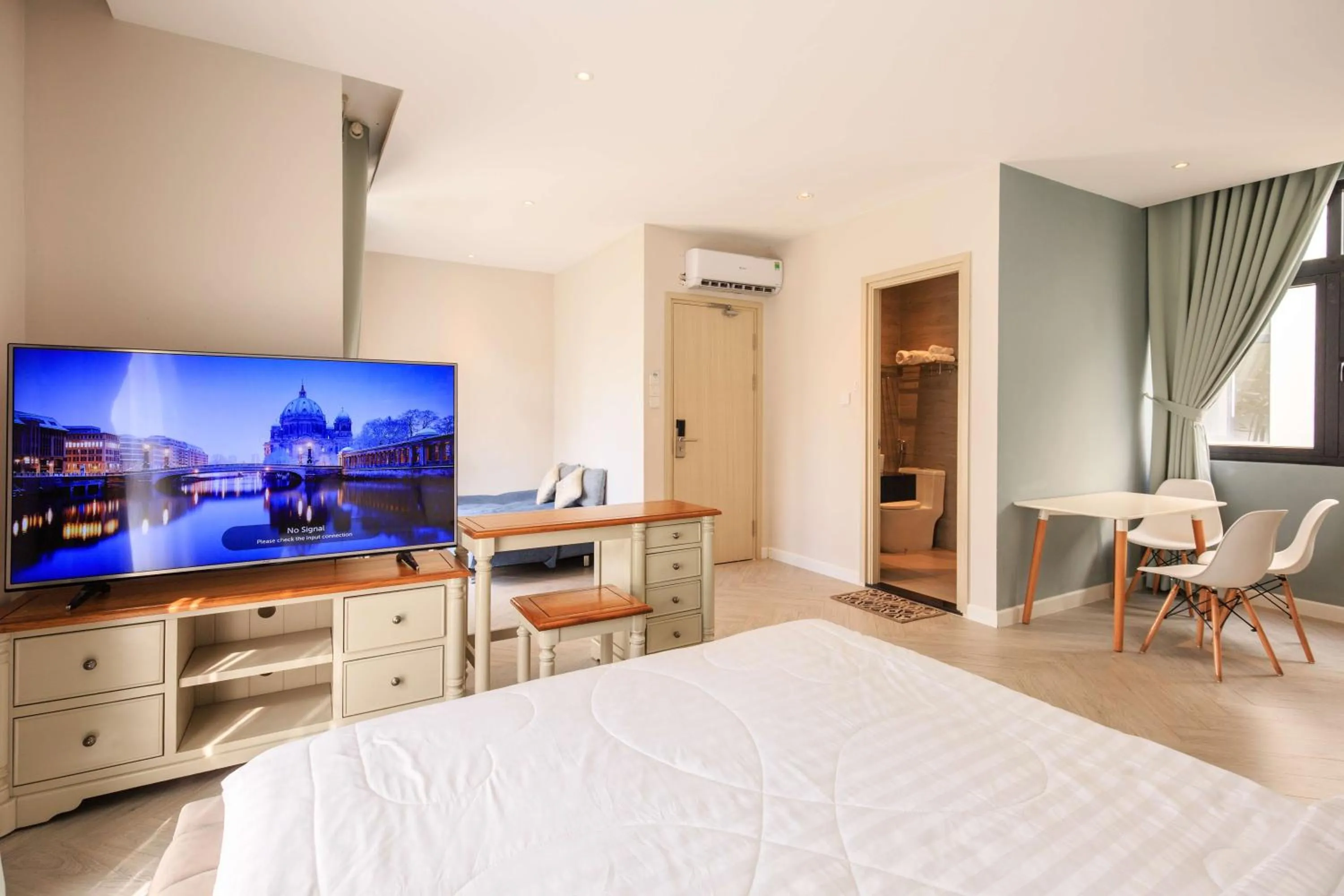 Bed in The Bok Hotel Grand World - by GoGo Phú Quốc