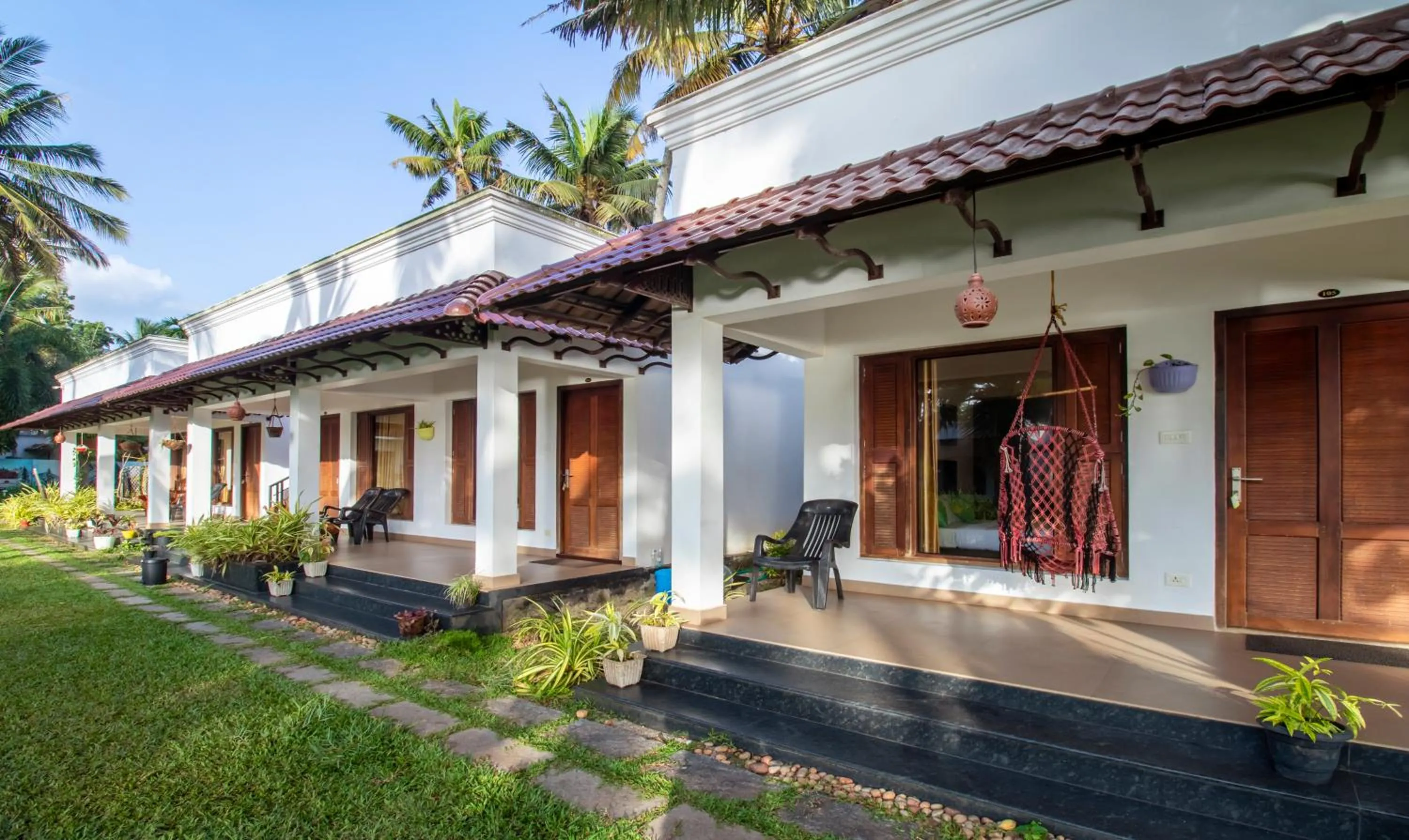 Property building in Treebo Majestic Retreat