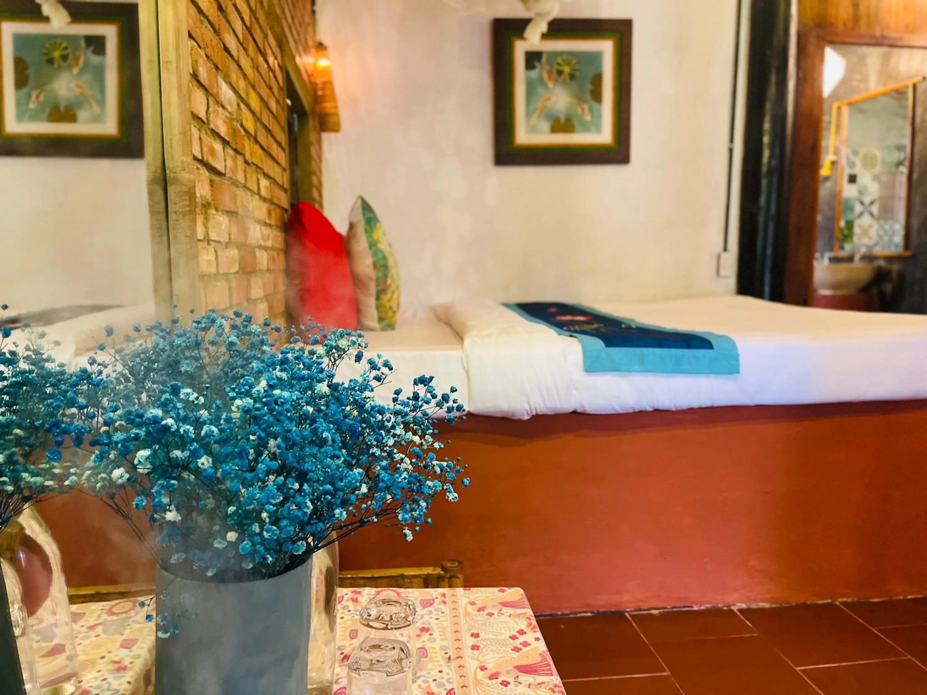 Shower, Bed in Under The Coconut Tree Hoi An