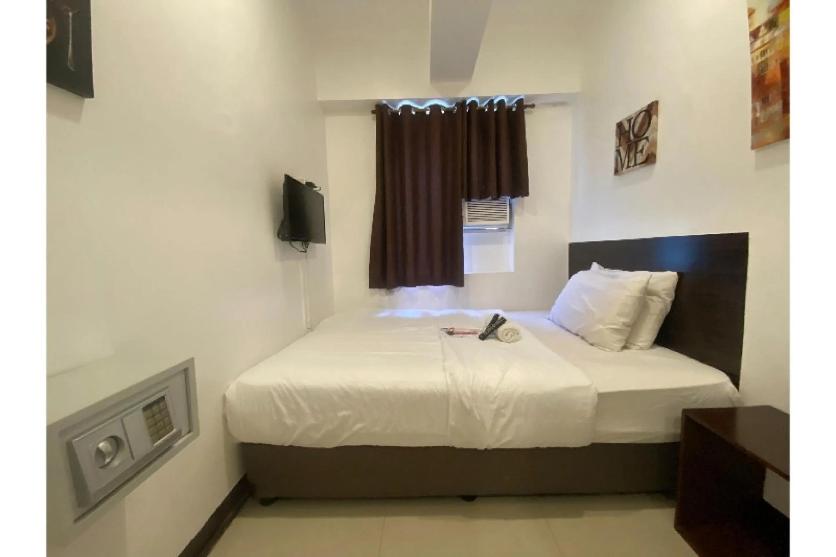 Bed in OYO 888 City Stay Inns Fortview BGC