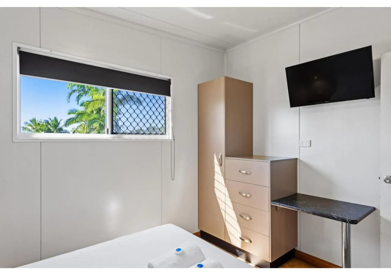 Bedroom, Bed in Discovery Parks - Mackay