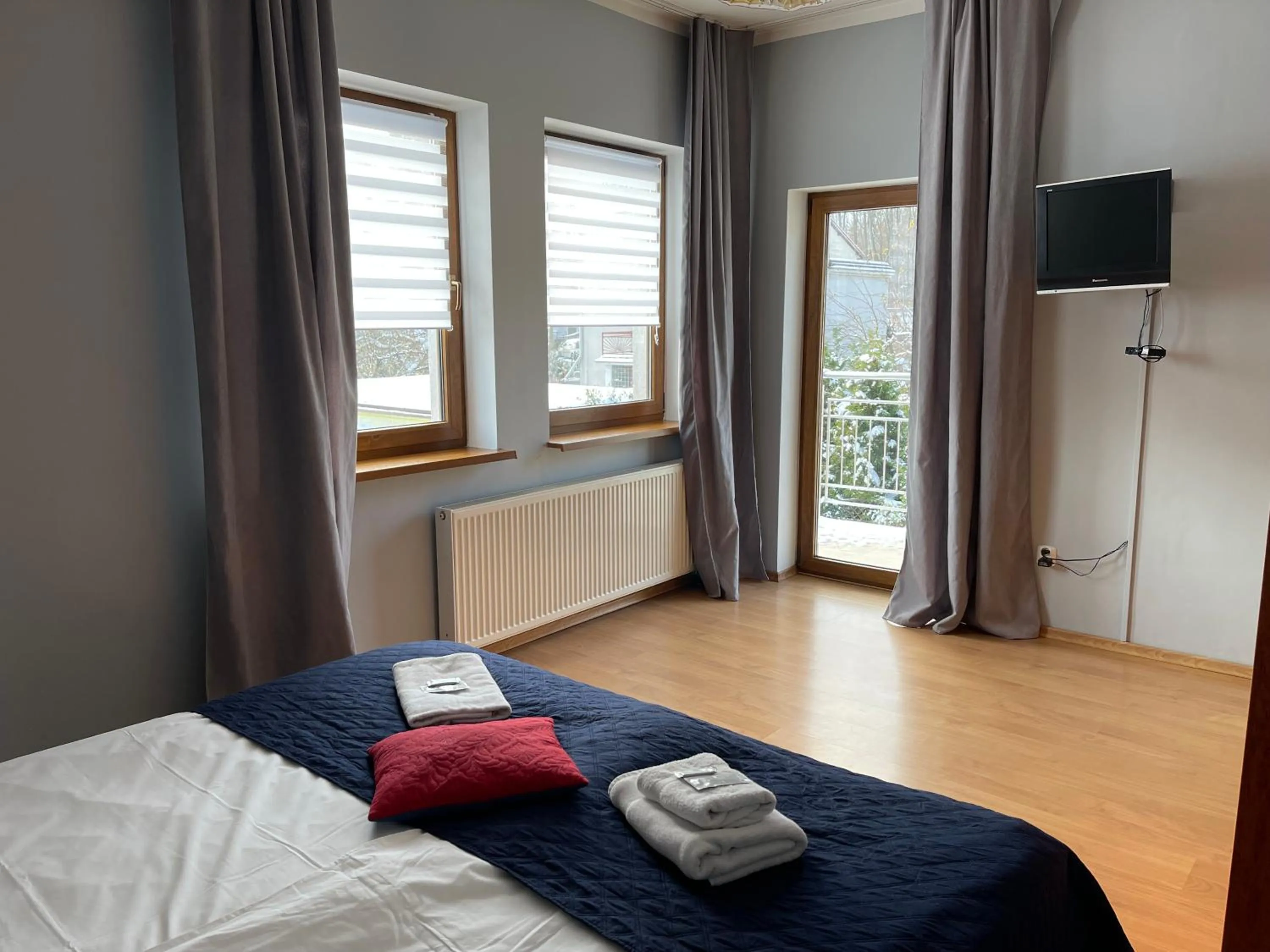 TV/Entertainment Center in Gościniec Witomino