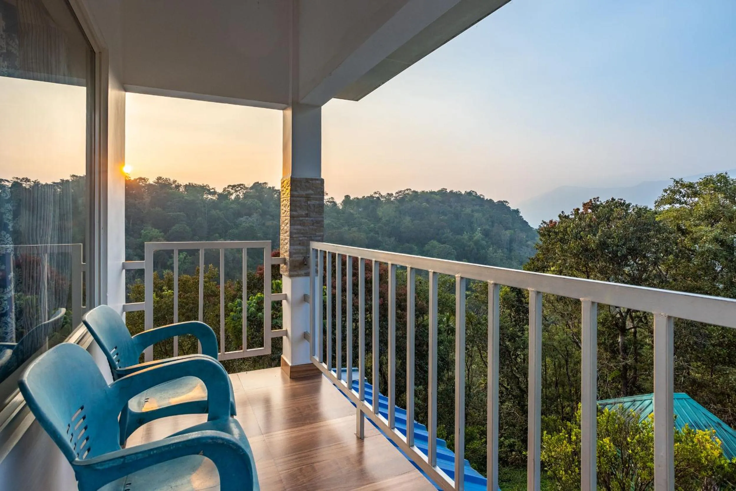 Eterno Camellia & Elettaria Resort with Pool