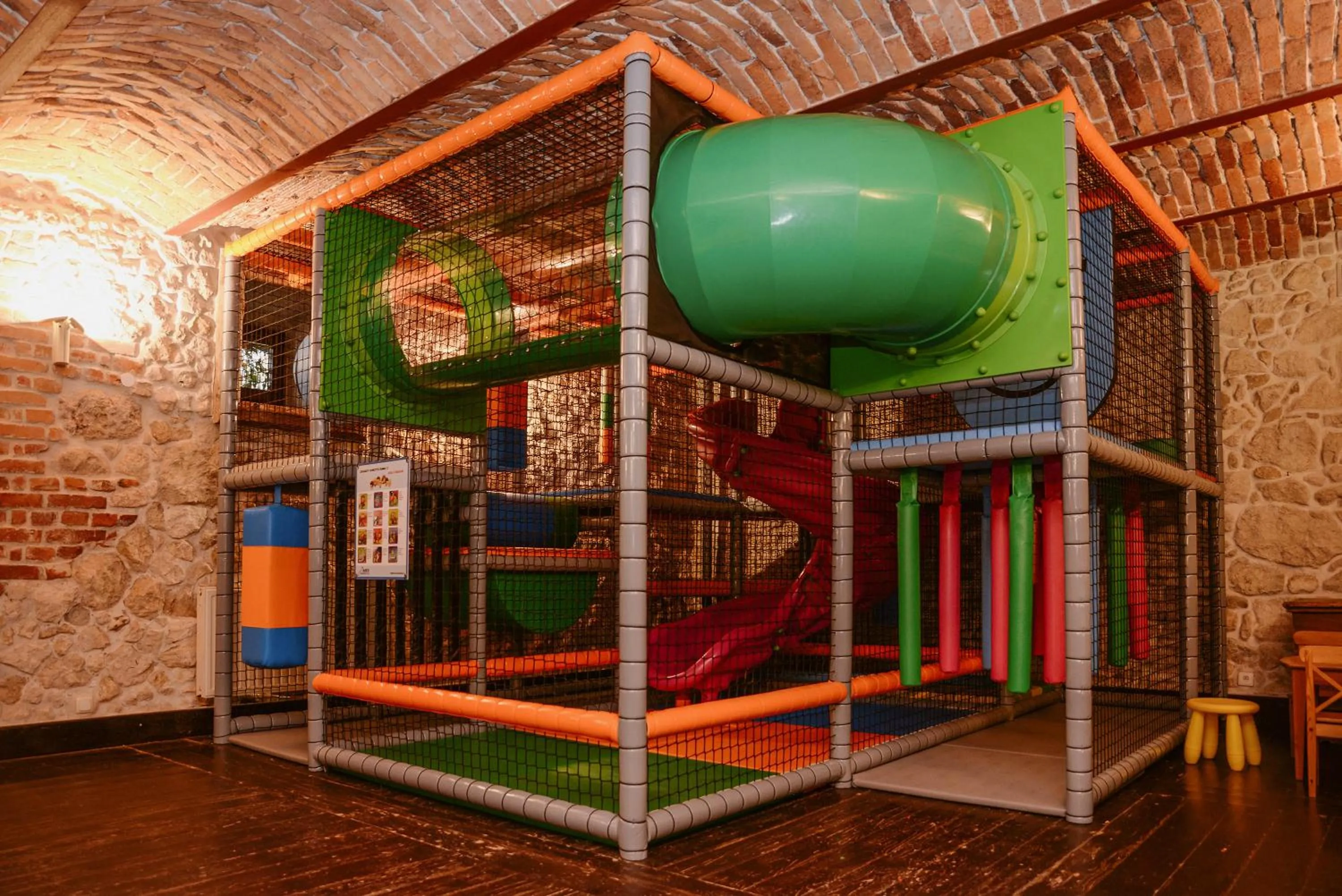 Restaurant/places to eat in Dwór w Tomaszowicach