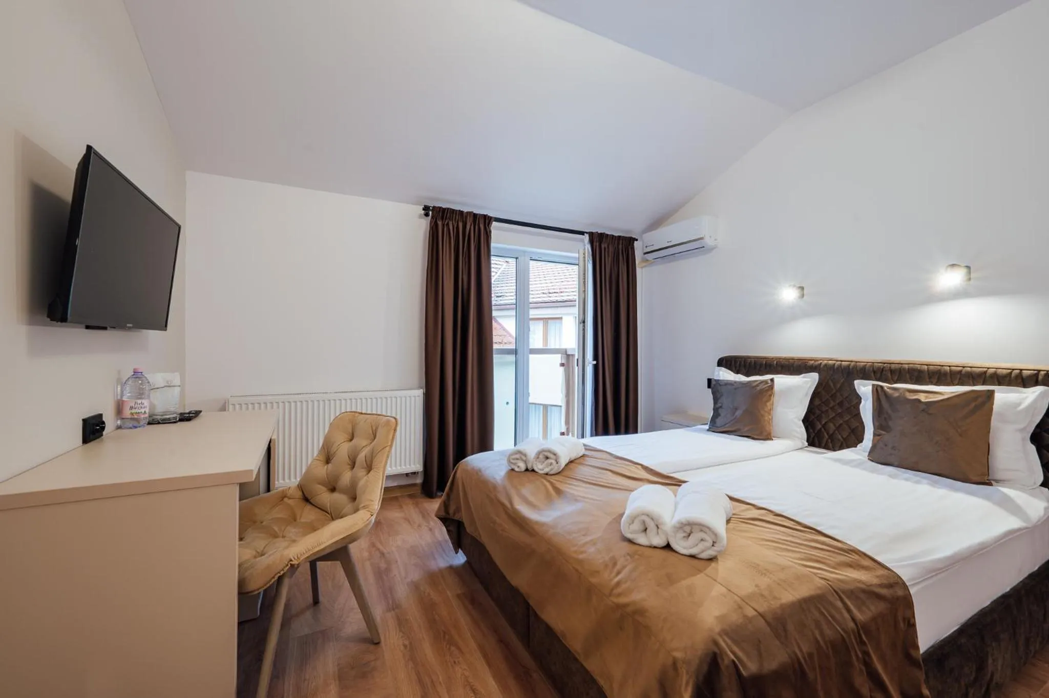 Photo of the whole room, Bed in Vila Noblesse