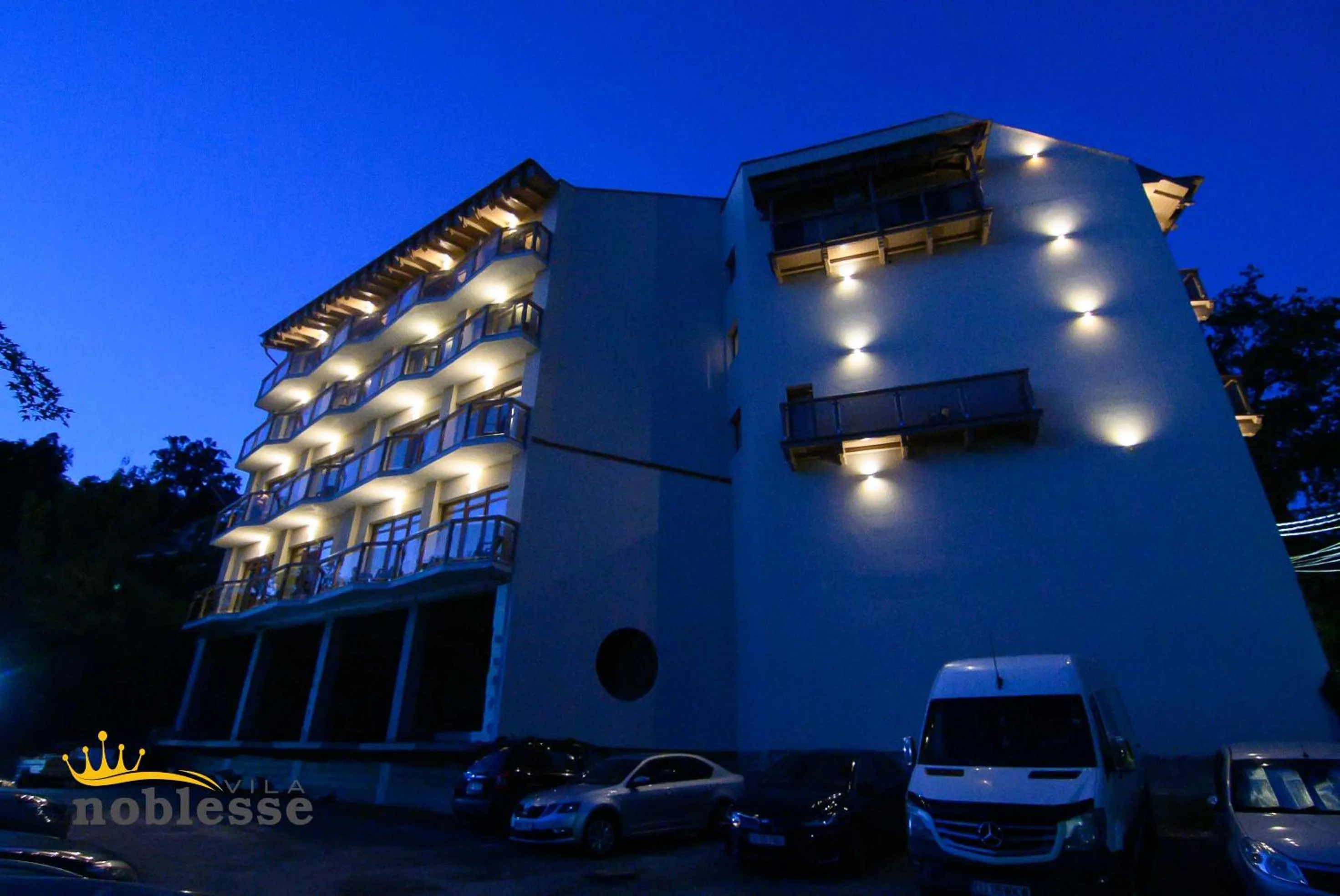 Property building in Vila Noblesse