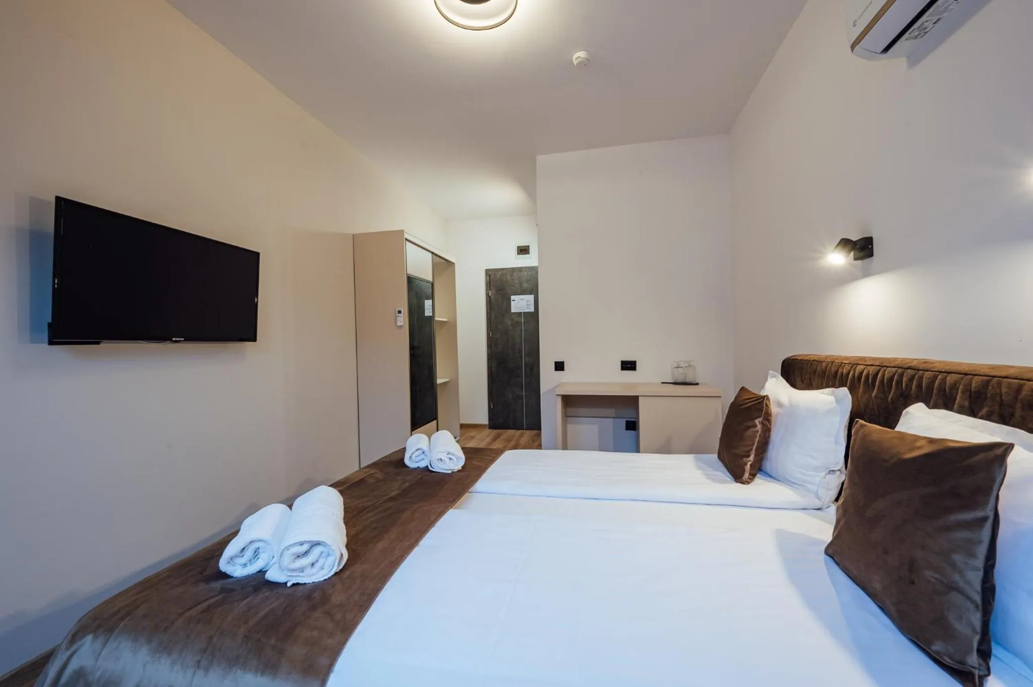 Photo of the whole room, Bed in Vila Noblesse