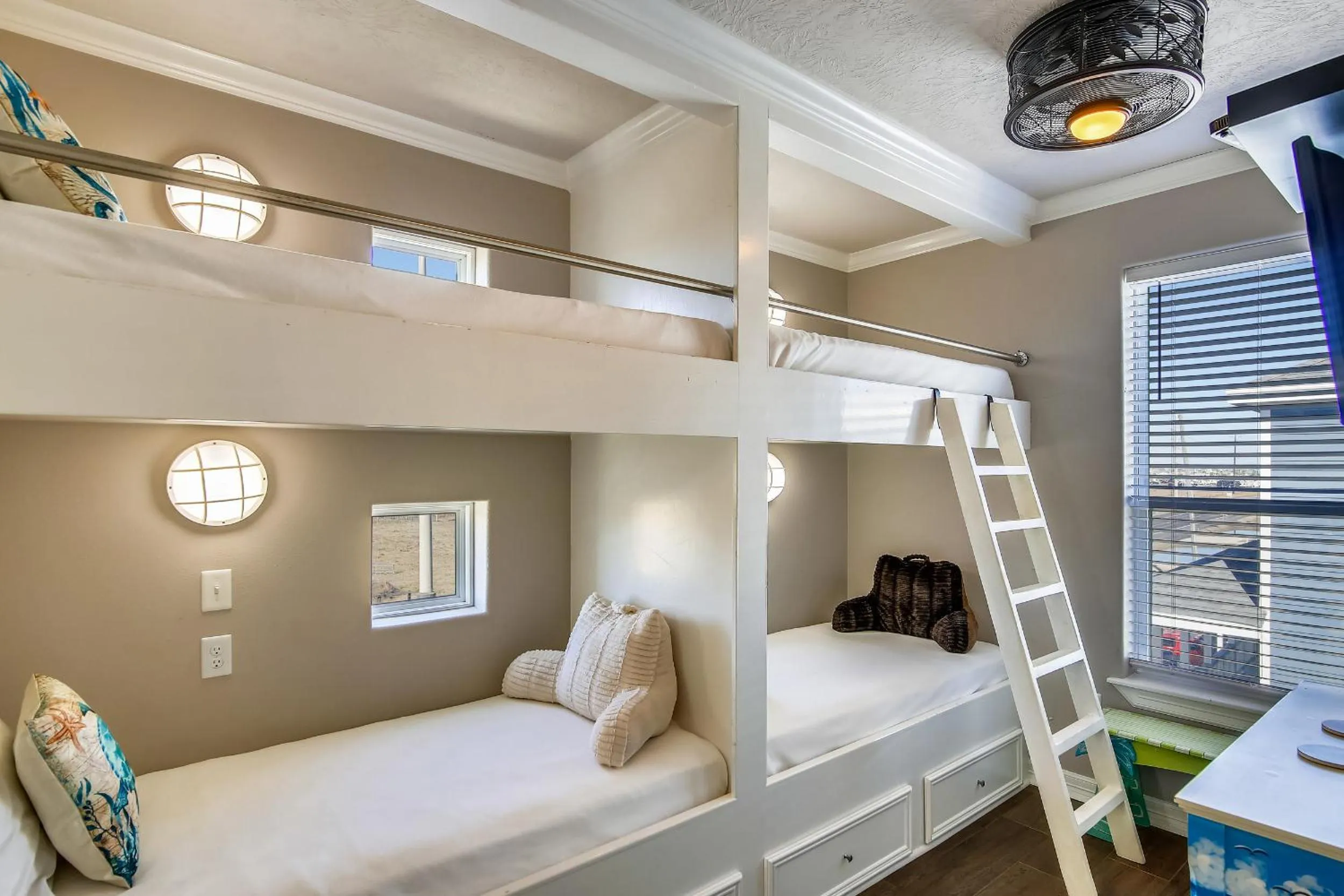 Bed in Enchanted Beachfront