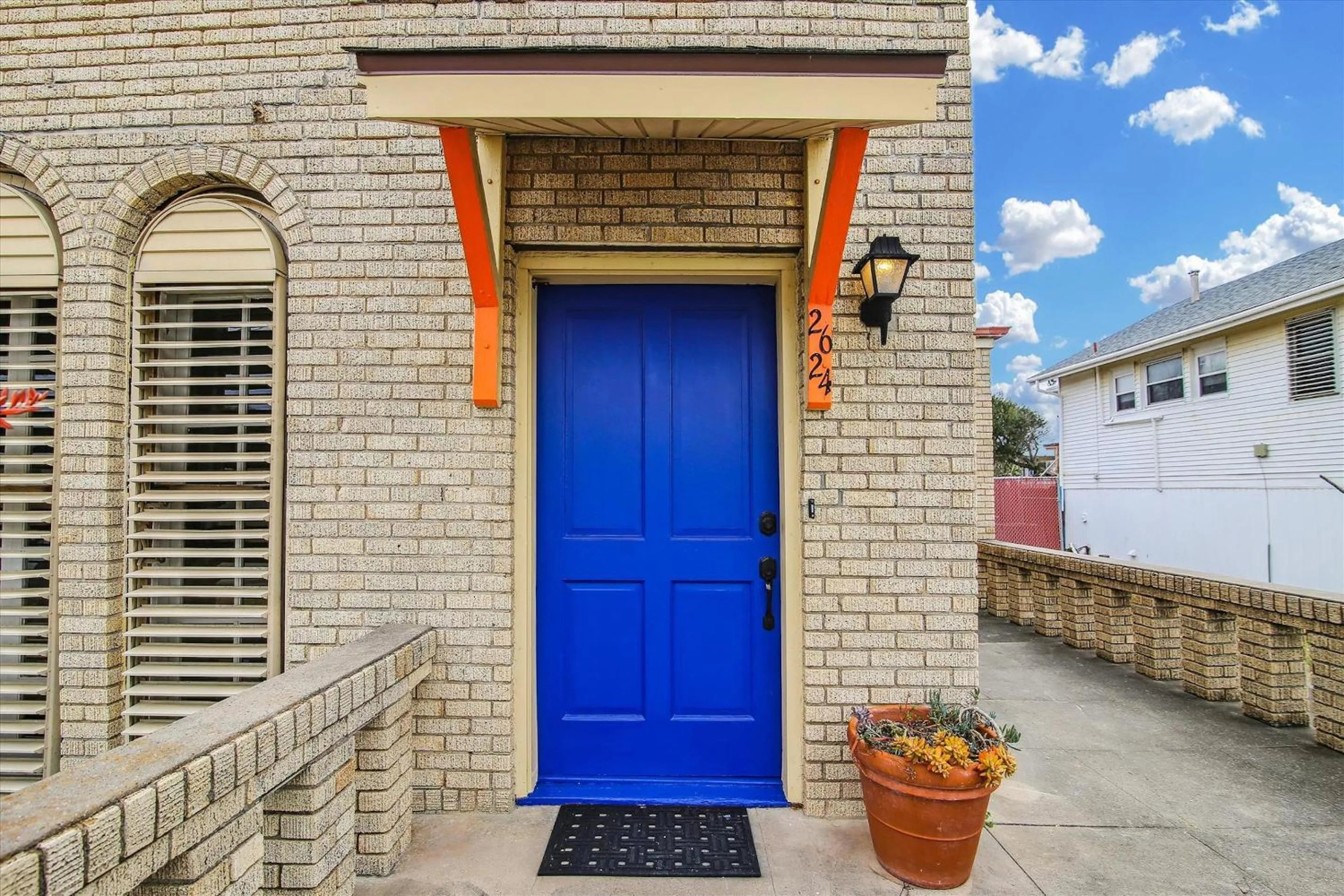 Property building in Endless Summer