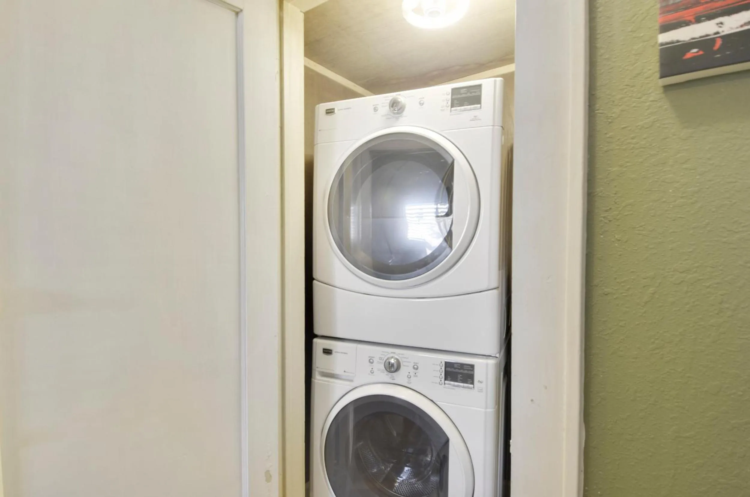 Property building in Endless Summer