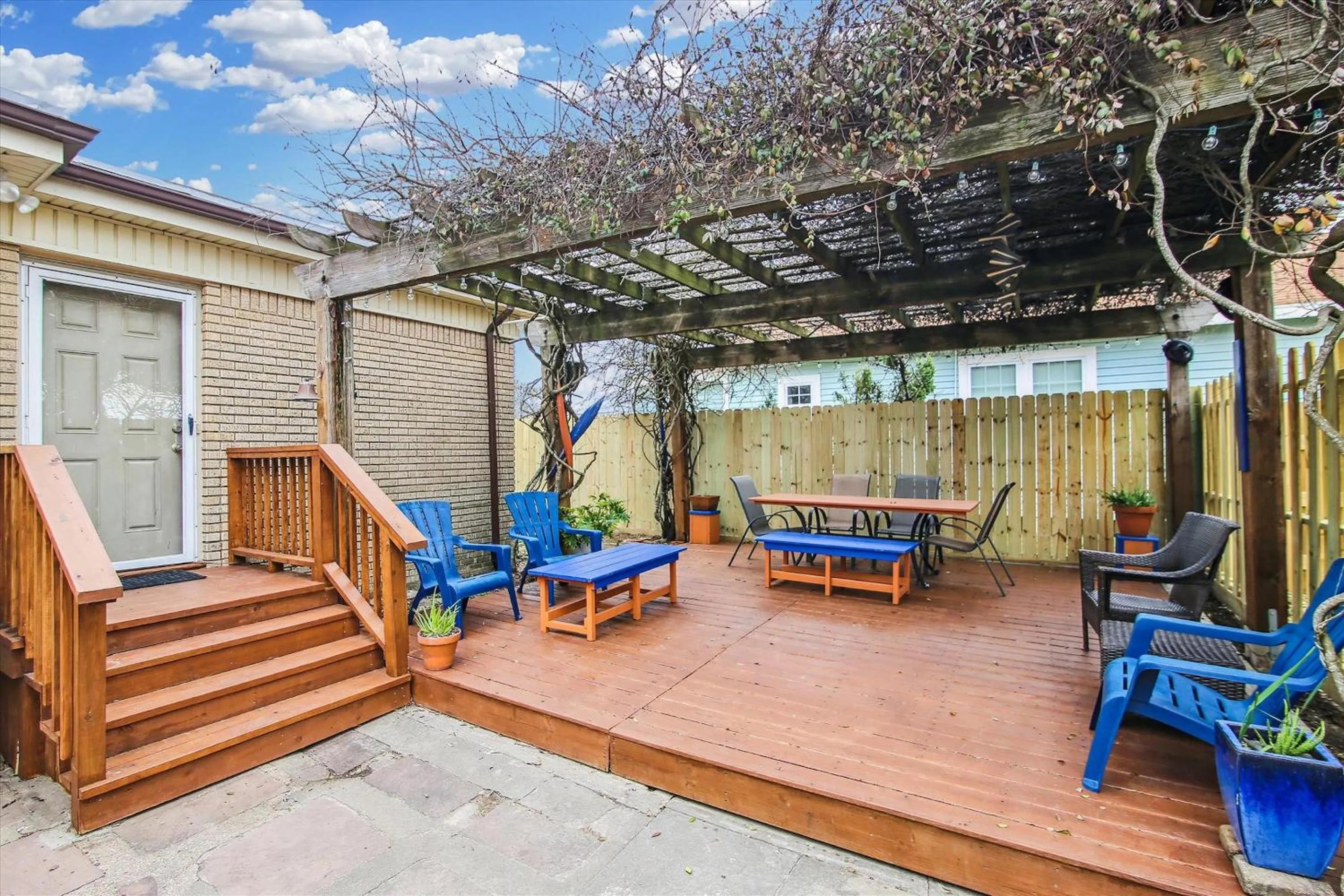 Property building in Endless Summer