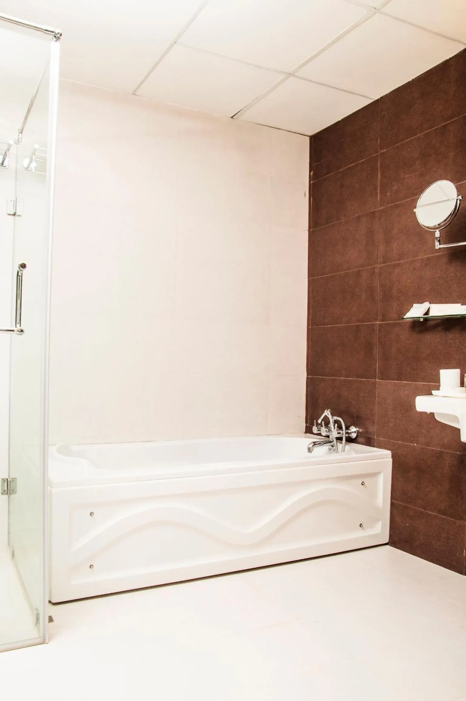 Bathroom in Hotel Indraprastha