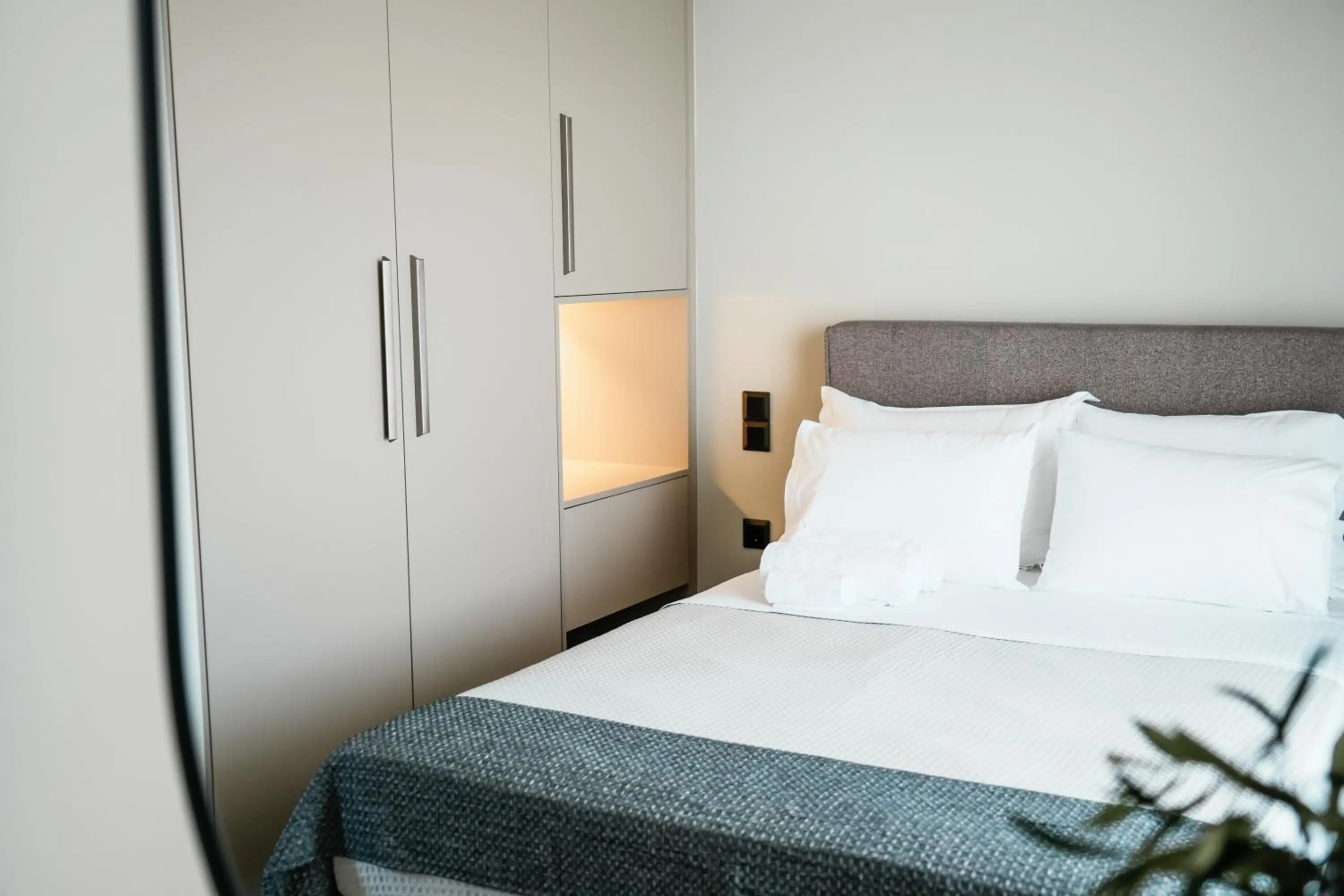 kitchen, Bed in Vardians Villas & Suites