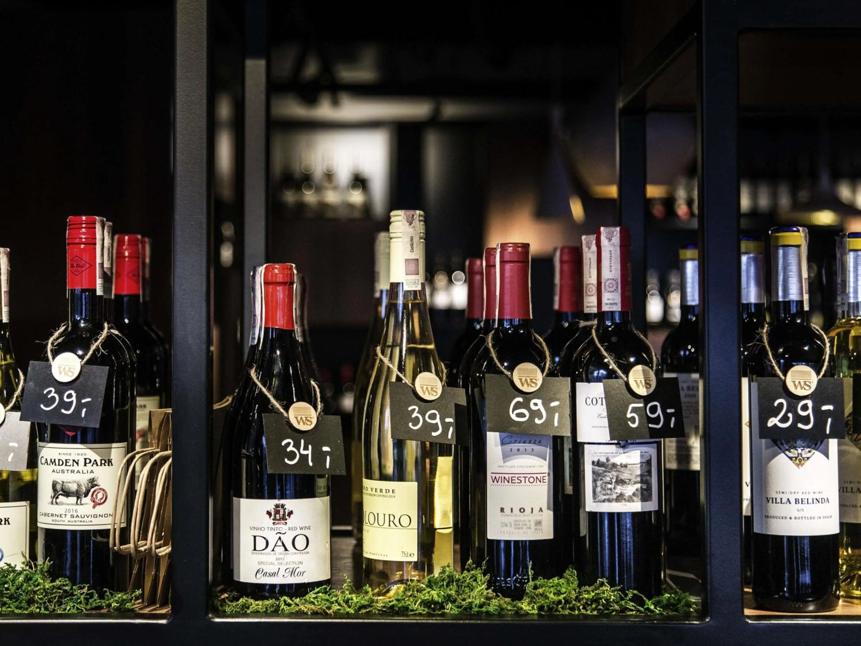 Lounge or bar in Novotel Poznan Centrum