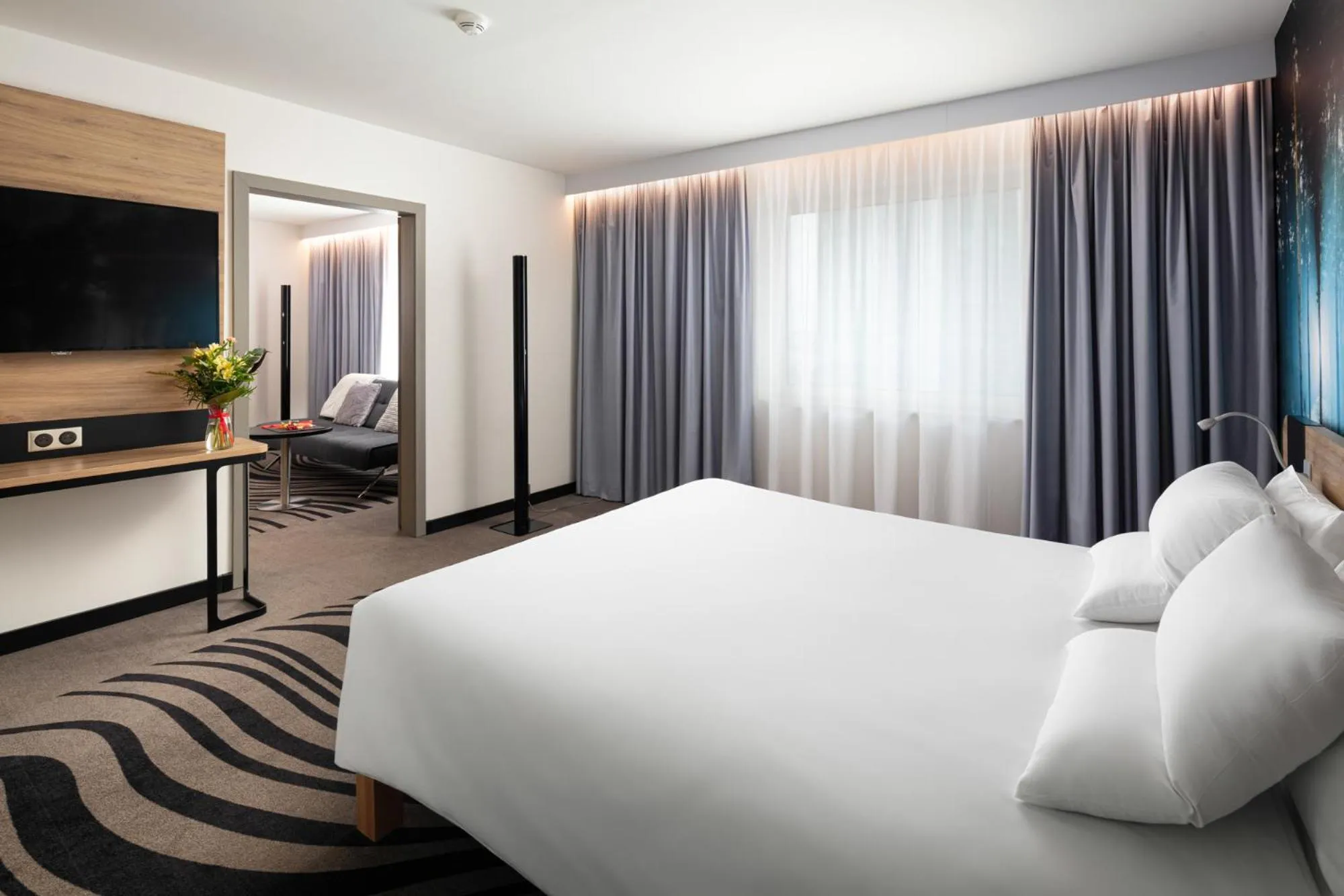 Bed in Novotel Poznan Centrum