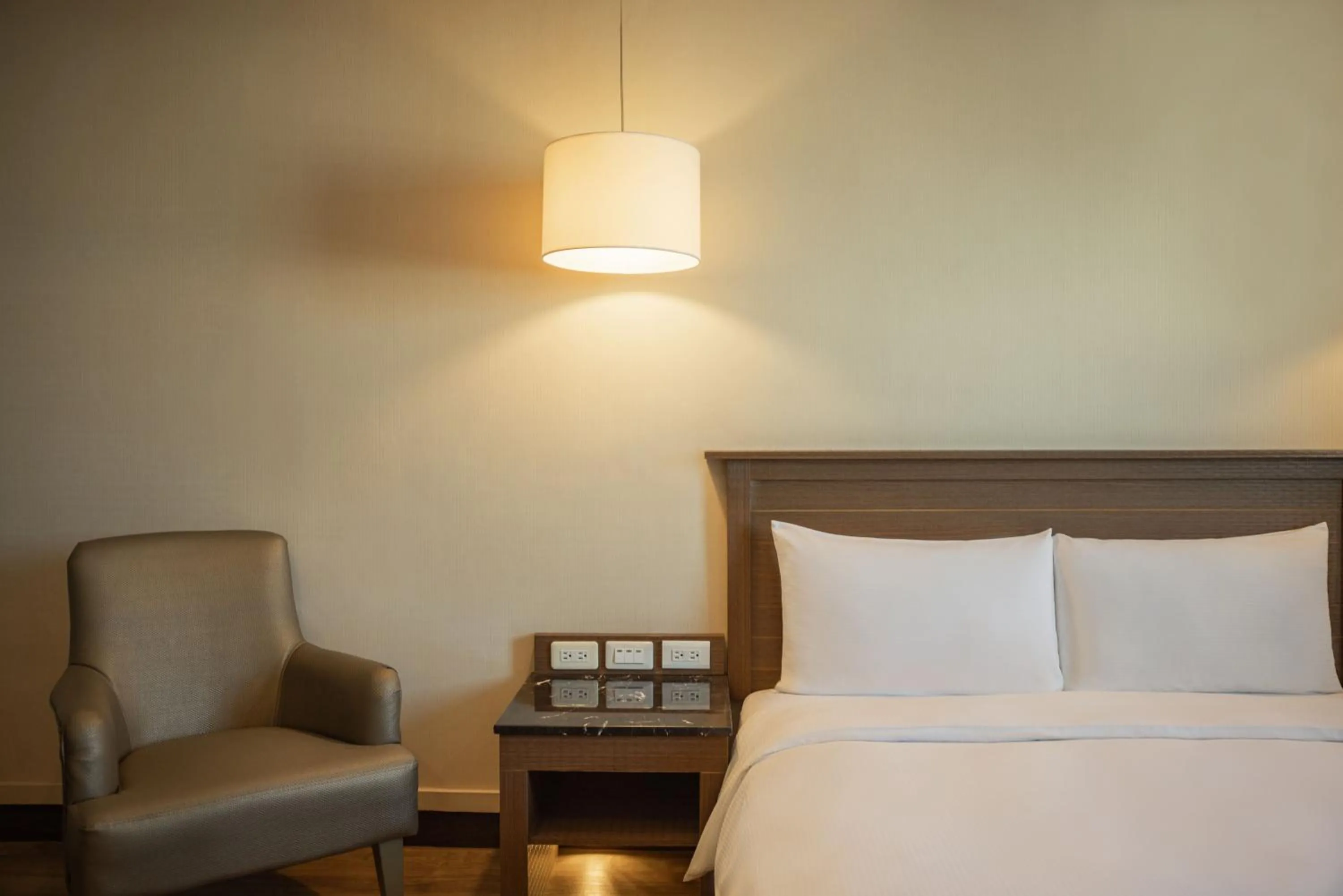 Bedroom, Bed in Kindness Hotel - Yuanlin Branch