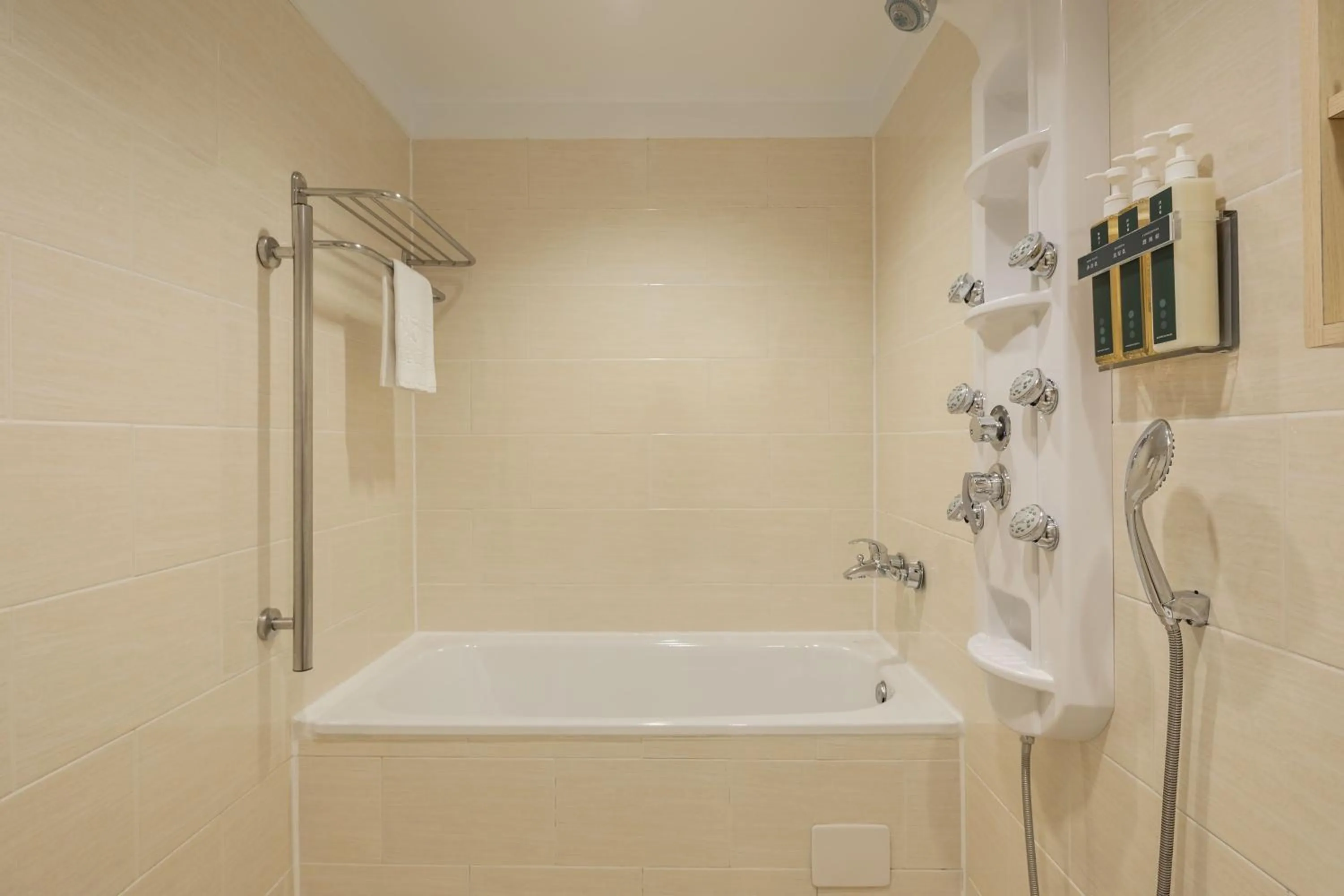 Bathroom in Kindness Hotel - Tainan Mingsheng Branch