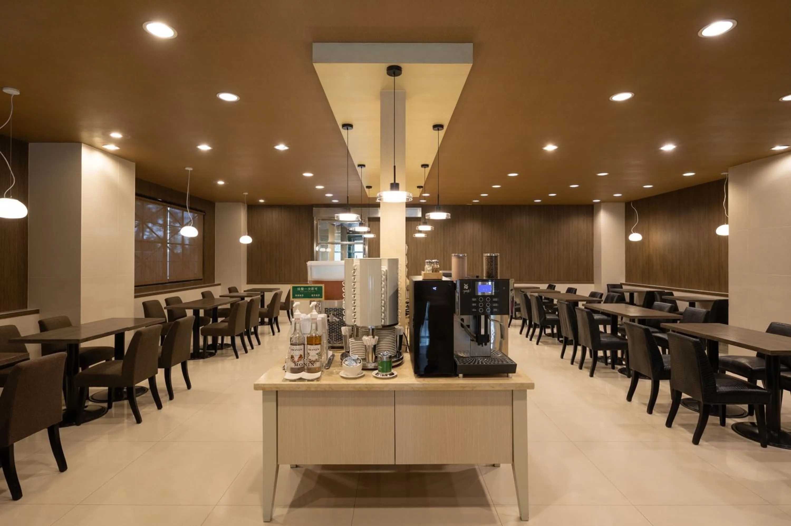 Restaurant/places to eat in Kindness Hotel - Tainan Mingsheng Branch