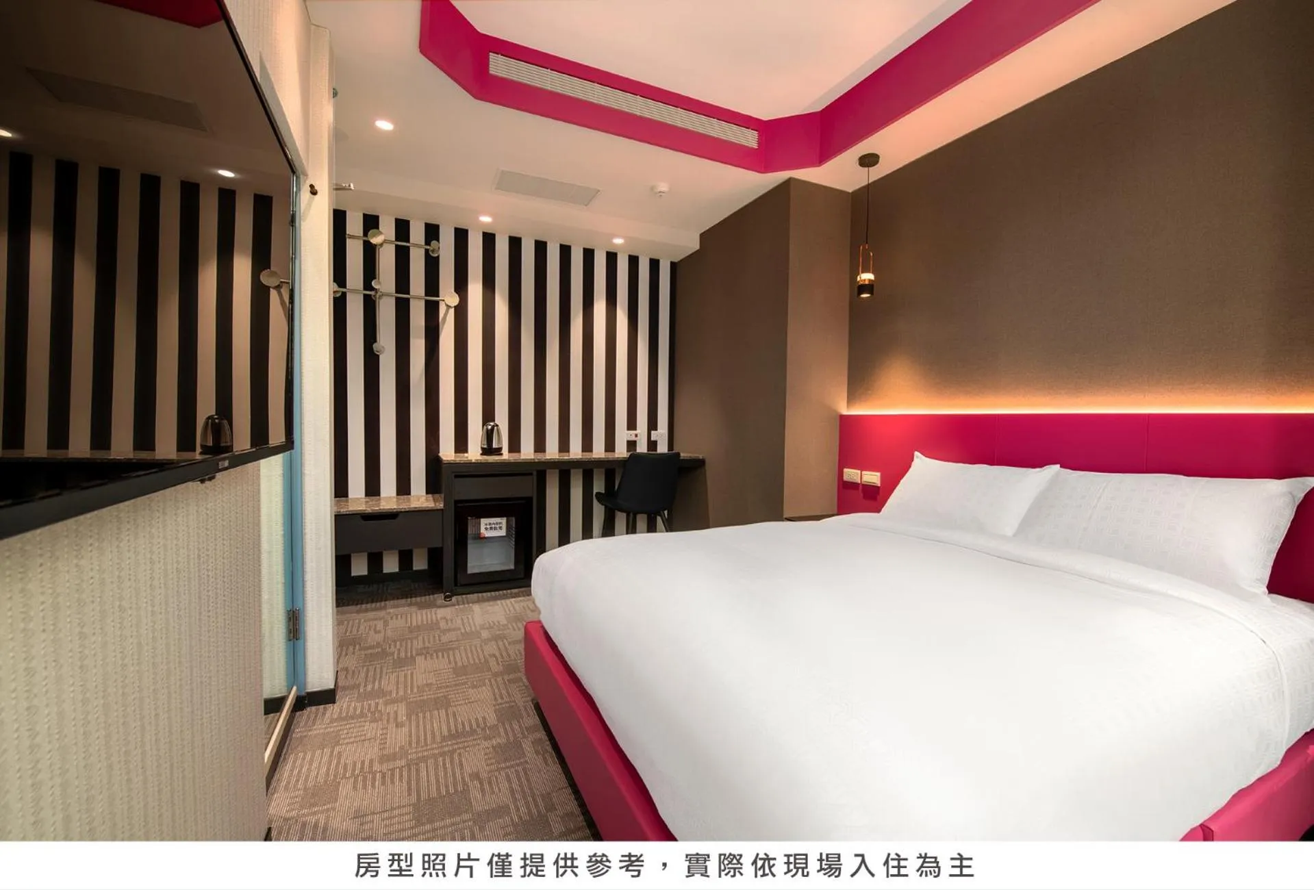 Bed in Royal Group Hotel Xiong Zhong Branch