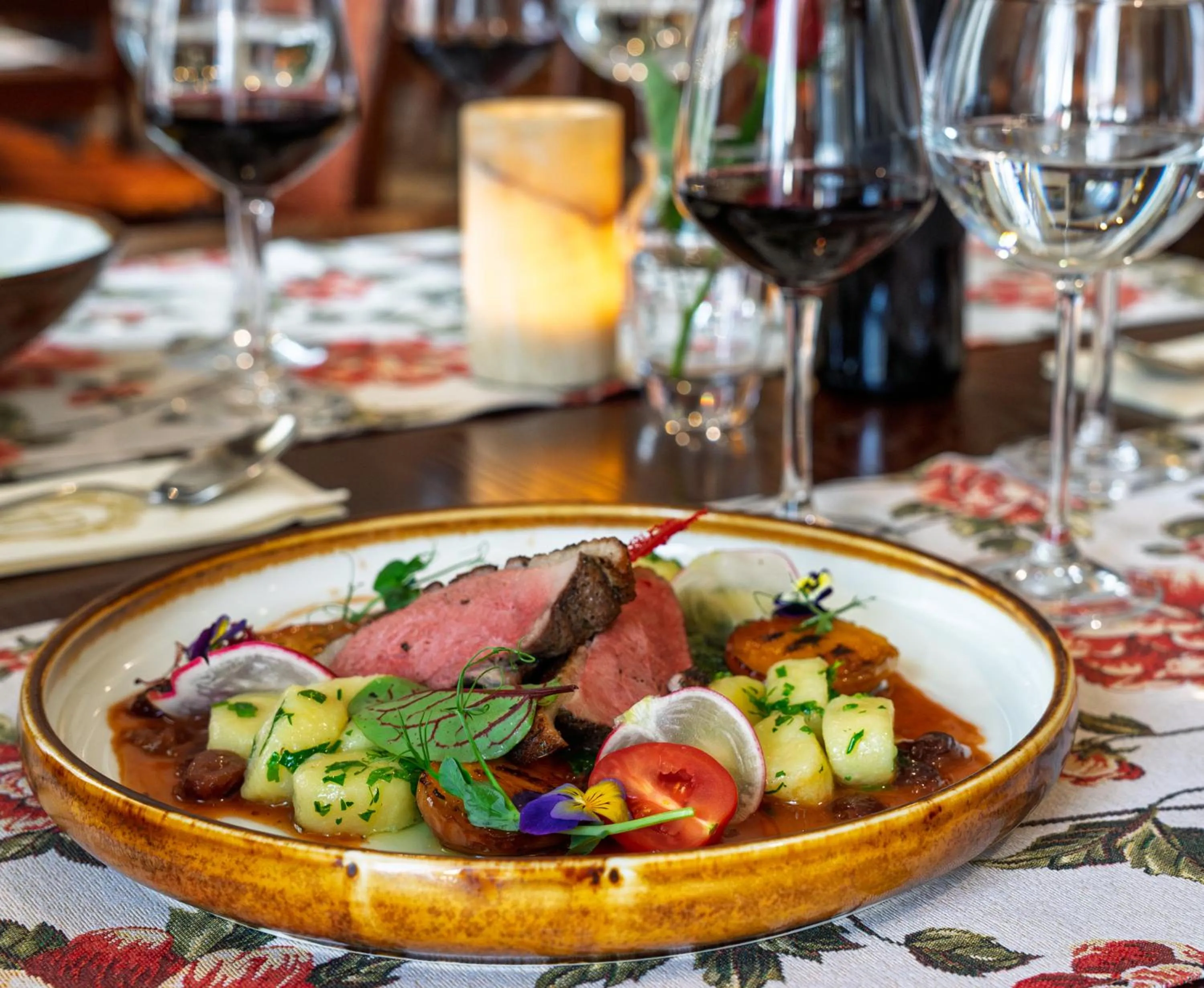 Restaurant/places to eat in Hotel Polonia