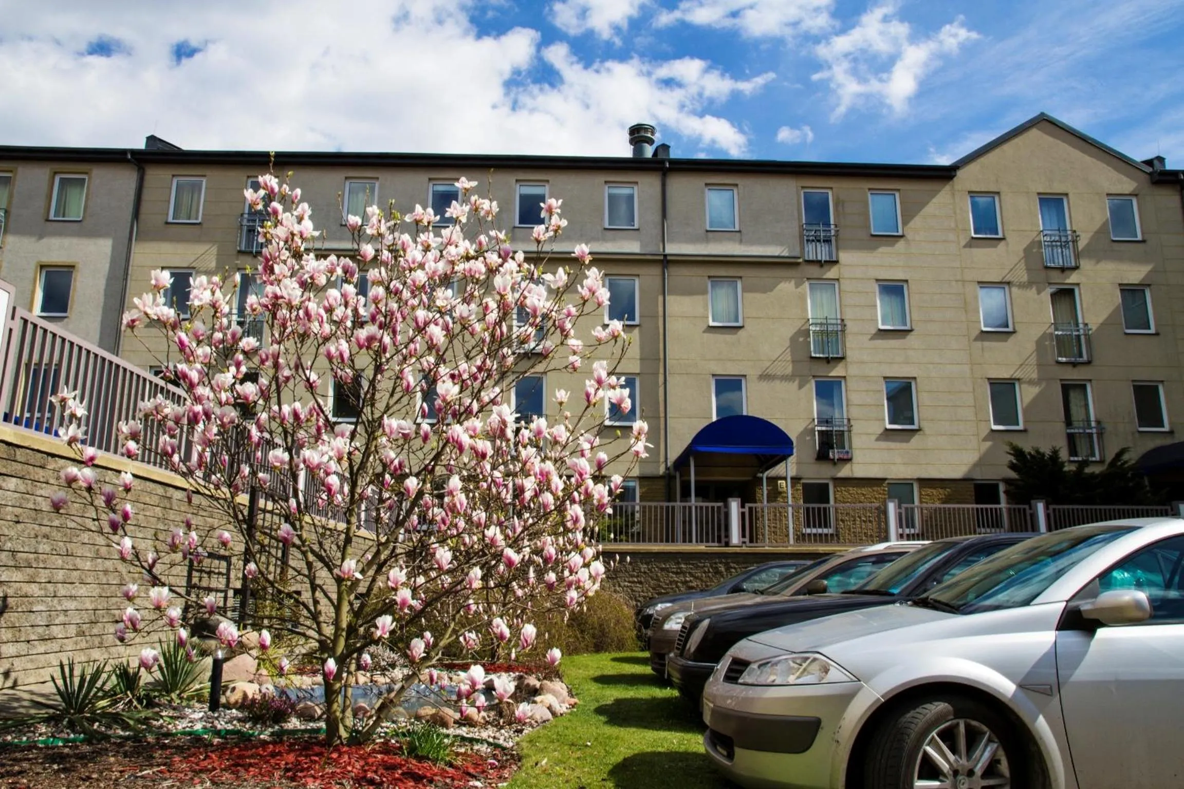 Facade/entrance in Warsaw Apartments Magnolie