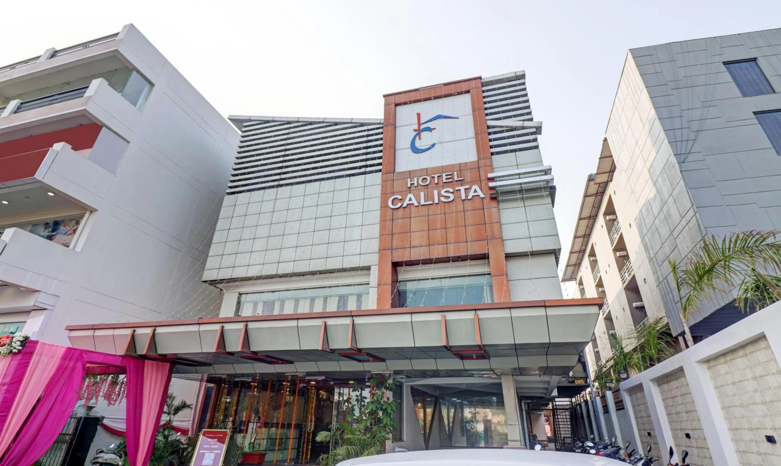 Property building in Treebo Calista, Patel Nagar