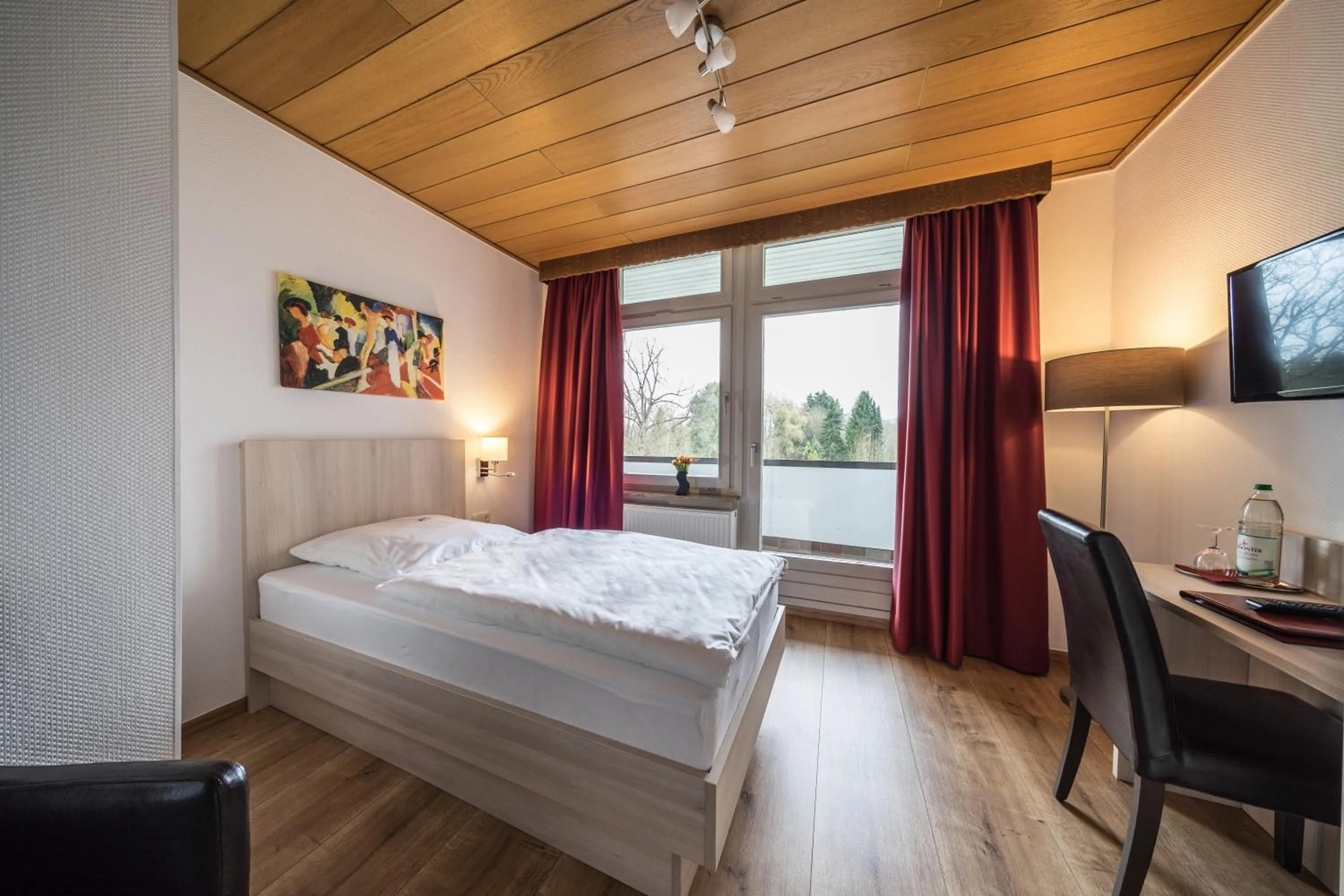 Photo of the whole room, Bed in Parkhotel Pyrmont