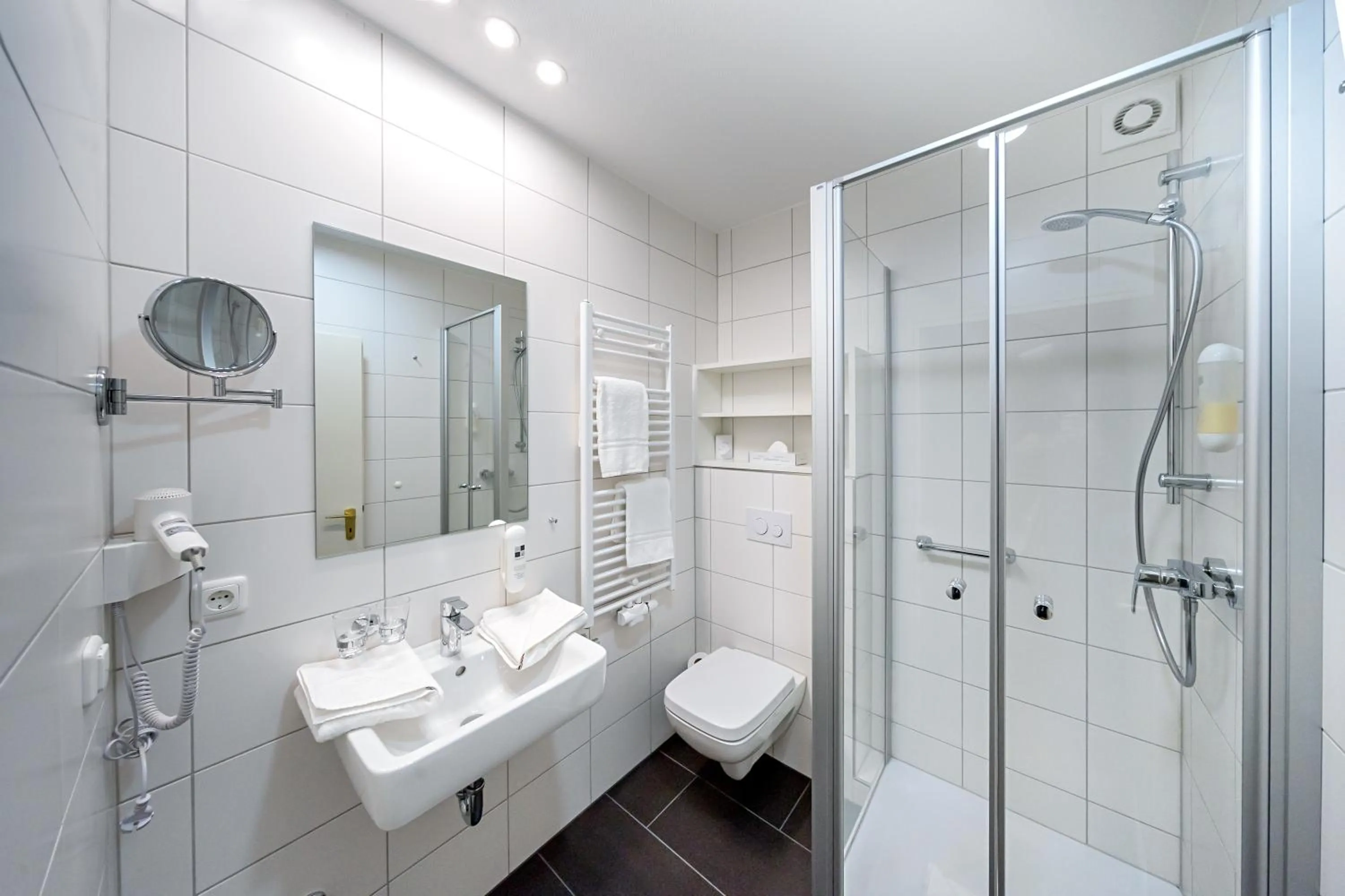 Bathroom in Parkhotel Pyrmont