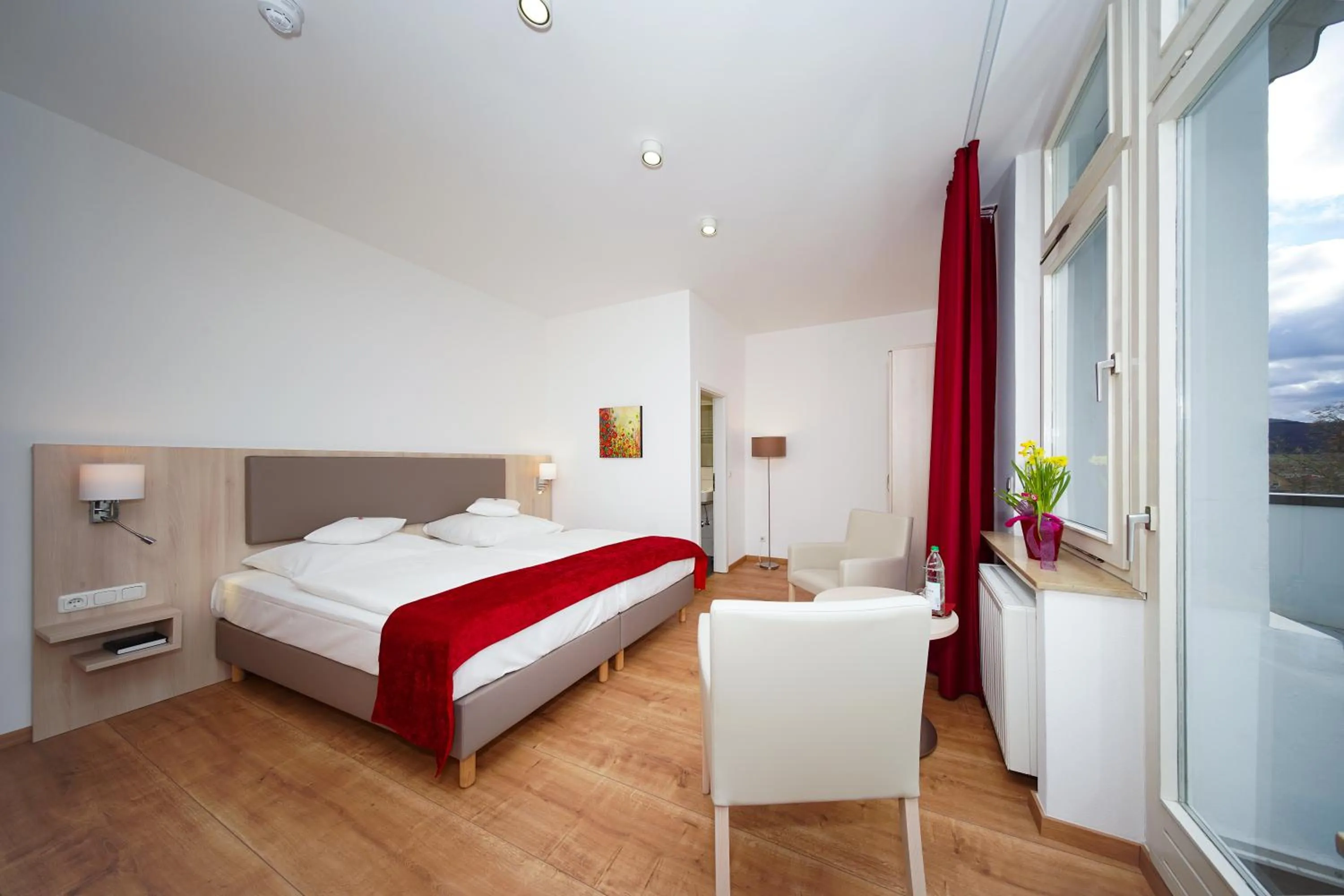 Photo of the whole room, Bed in Parkhotel Pyrmont