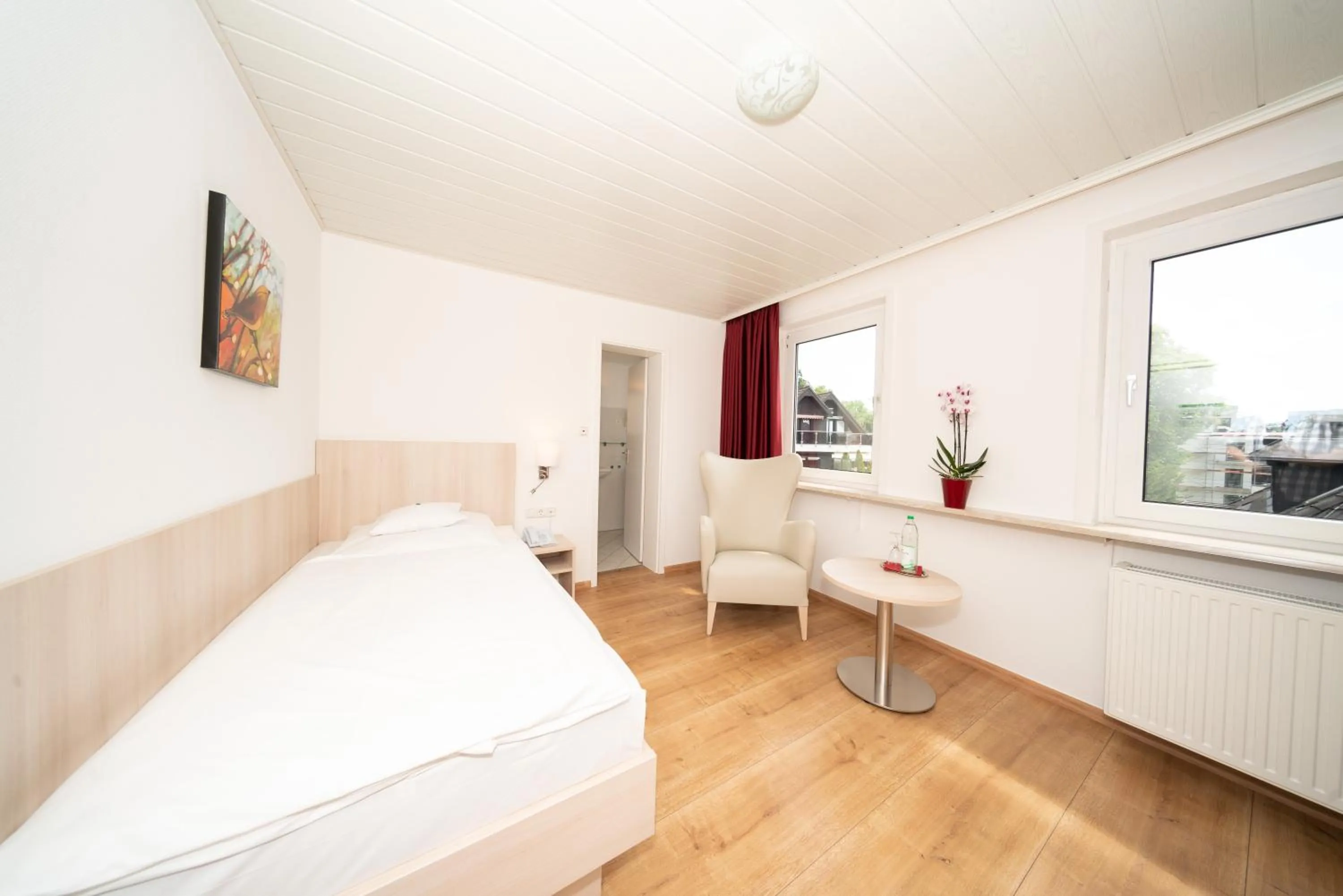 Photo of the whole room, Bed in Parkhotel Pyrmont